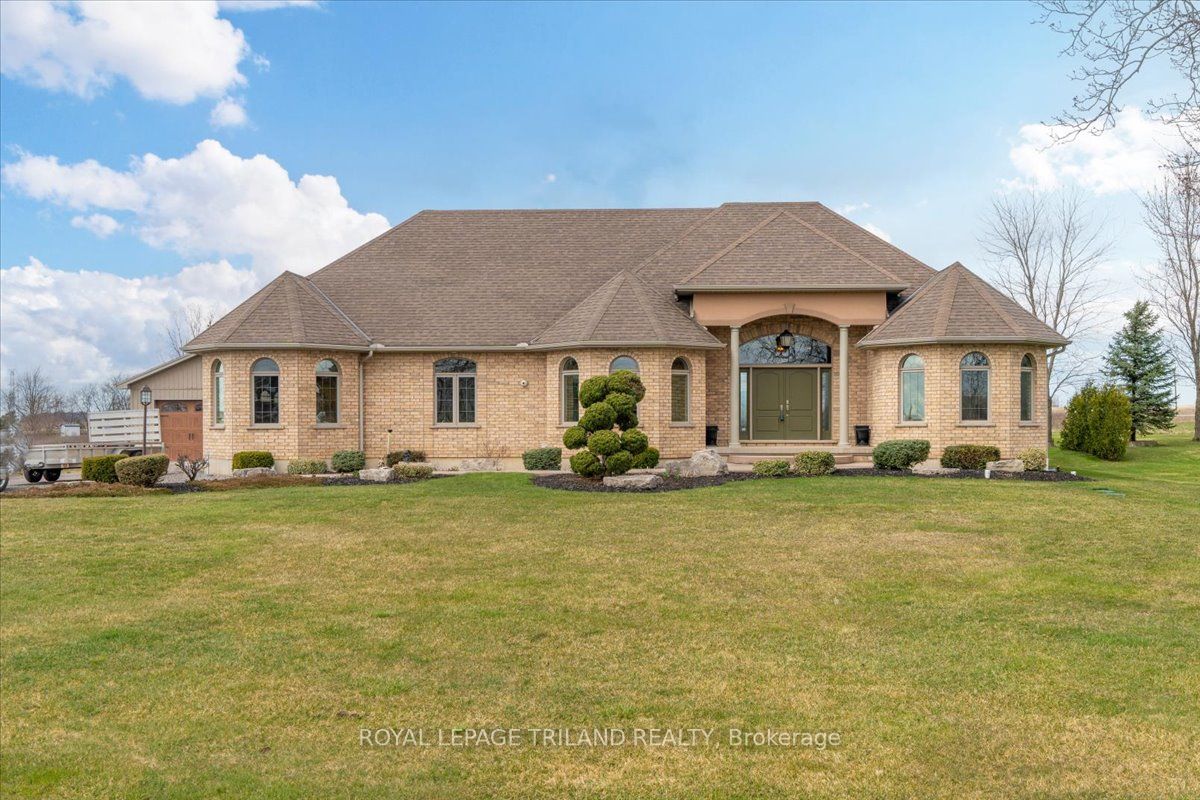 9416 Hickory Drive, Adelaide Metcalfe, ON N7G 3H6