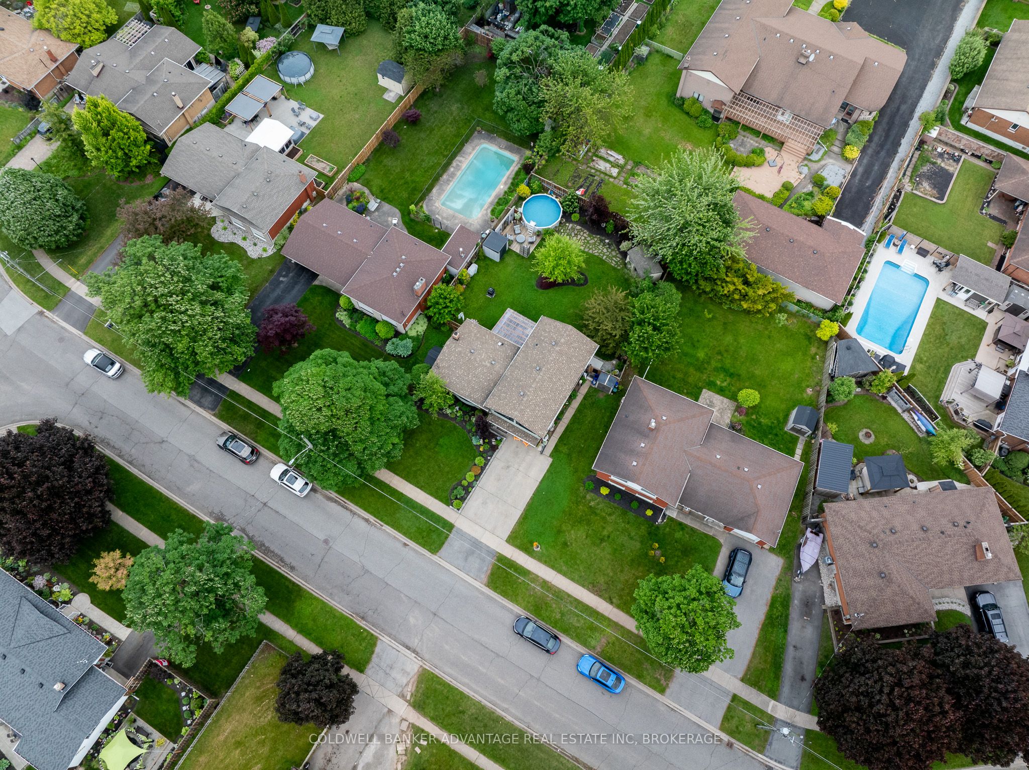 4504 Queensway Gardens N