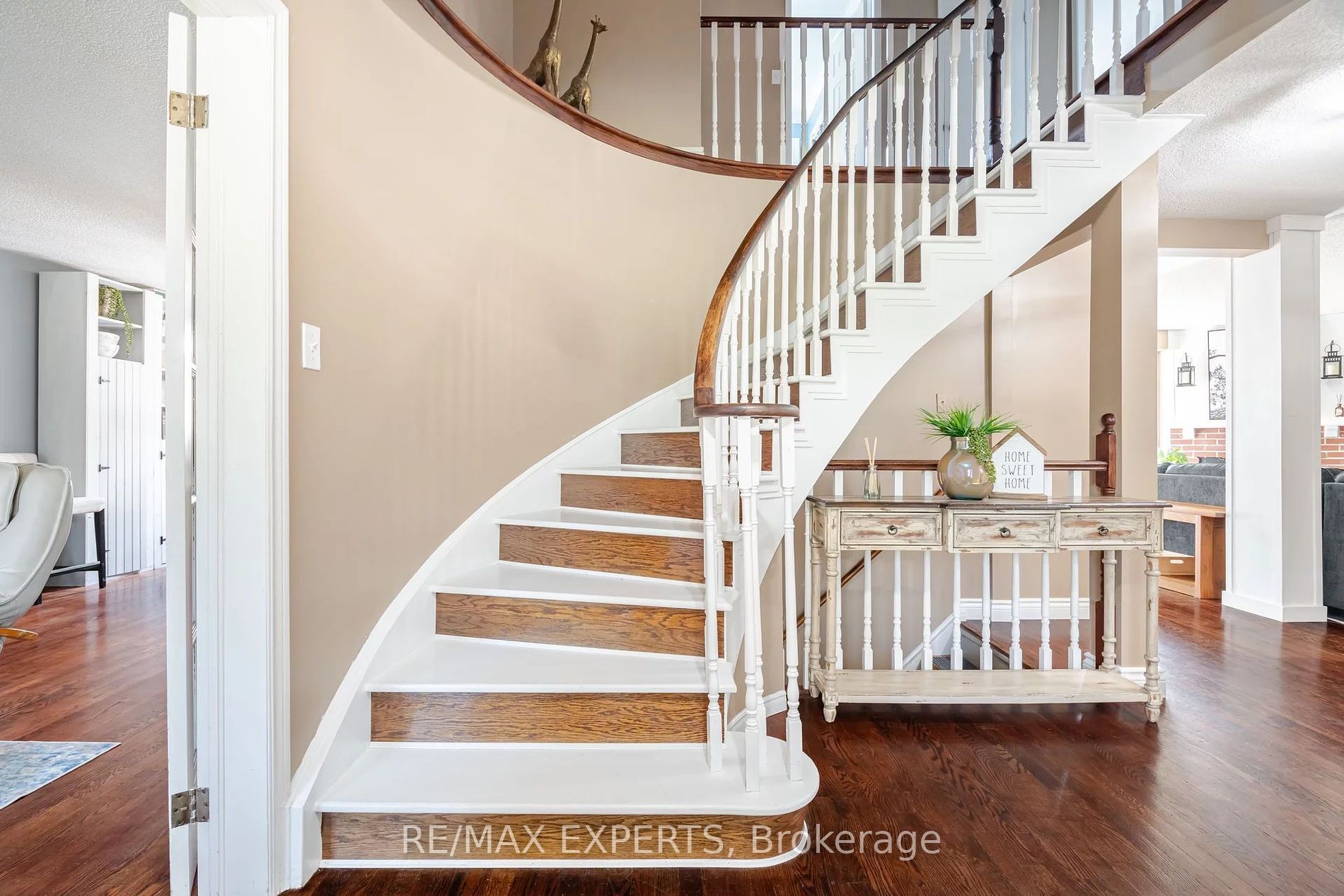 37 Erinlea Crescent