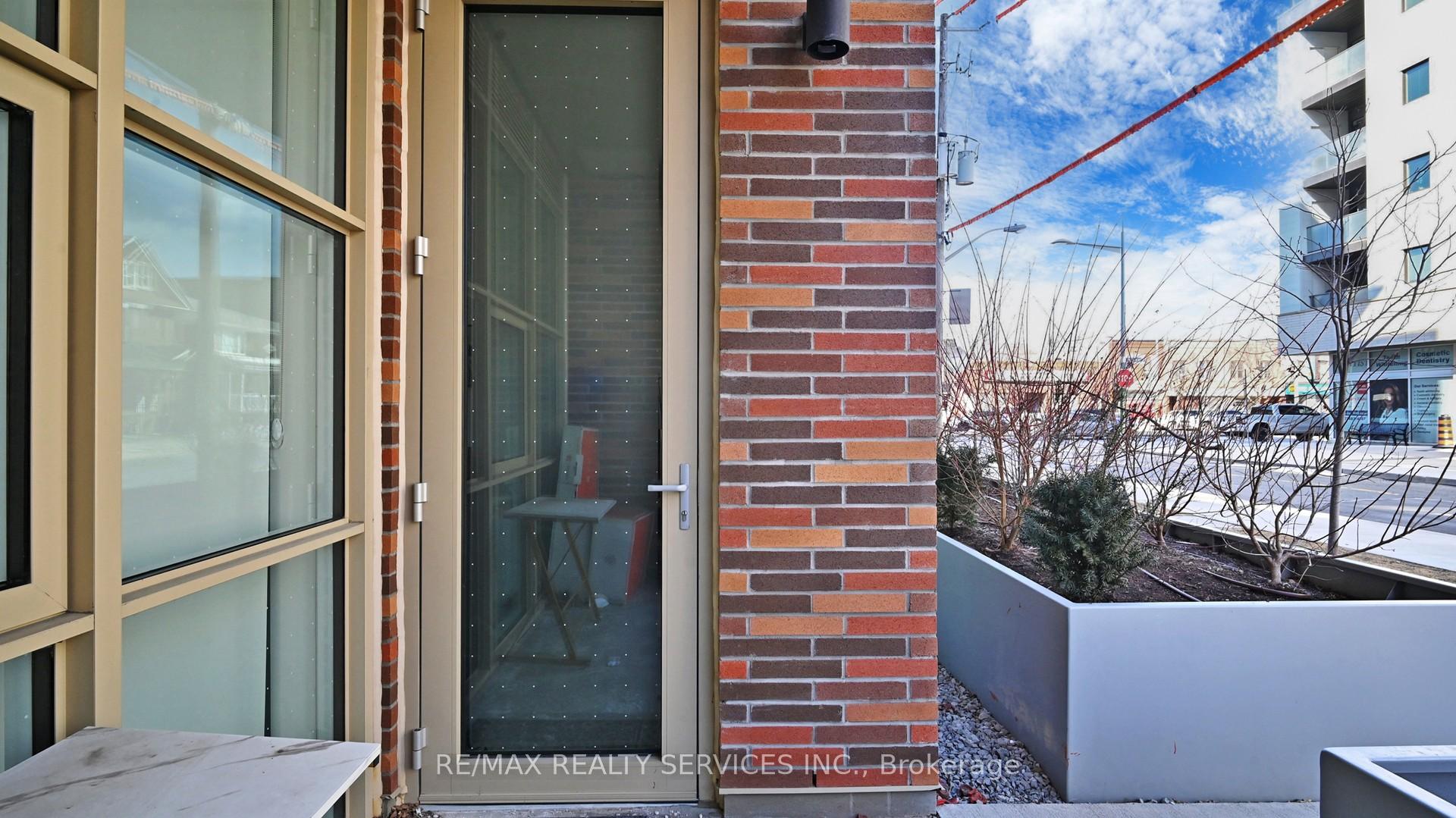 2 Bedrooms Condo at 1787 St. Clair,  Toronto For sale