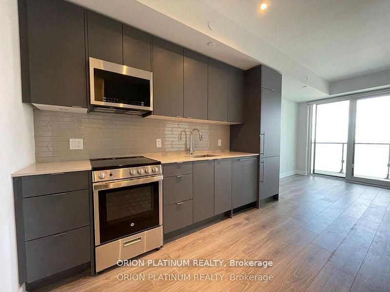 4130 Parkside Village