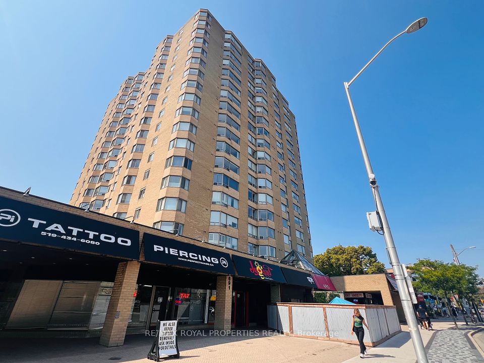 695 Richmond