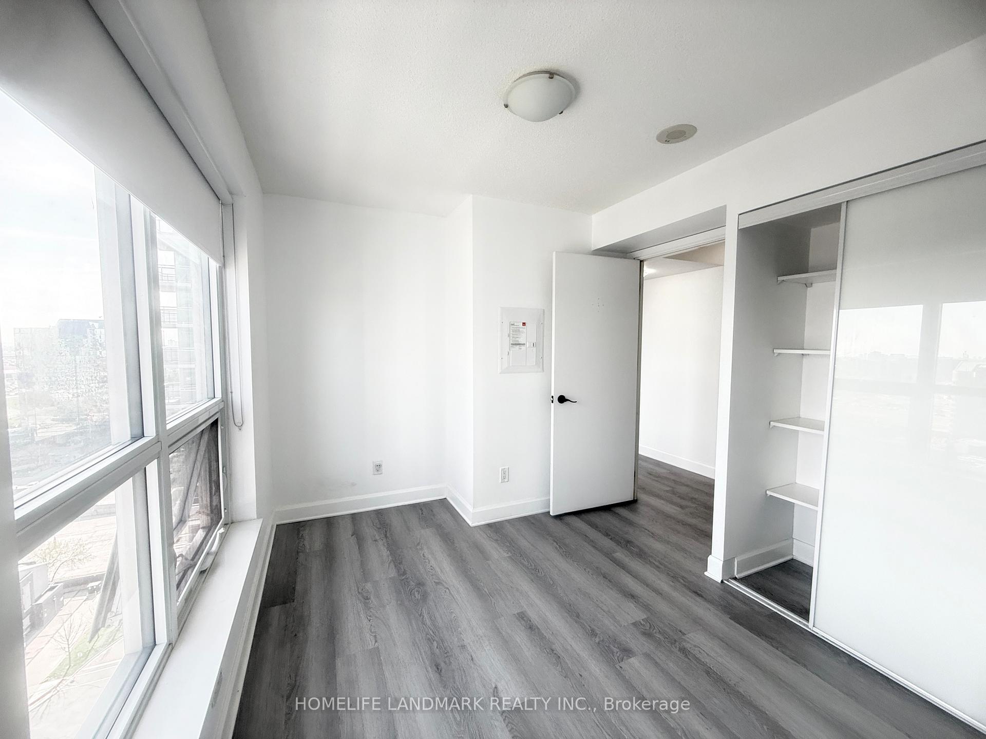 2 Bedrooms Condo at 255 Village Green,  Toronto For sale