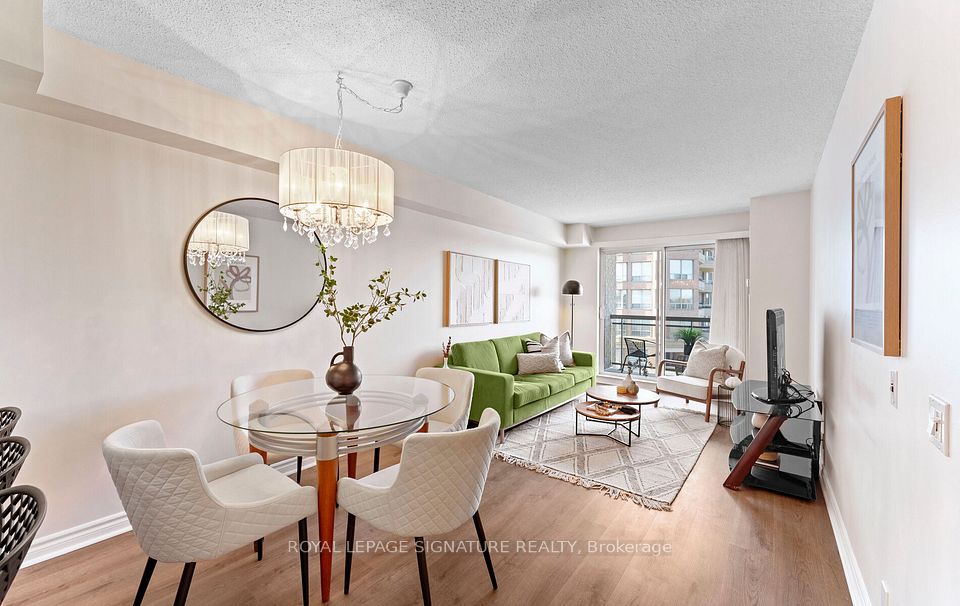 1720 Eglinton