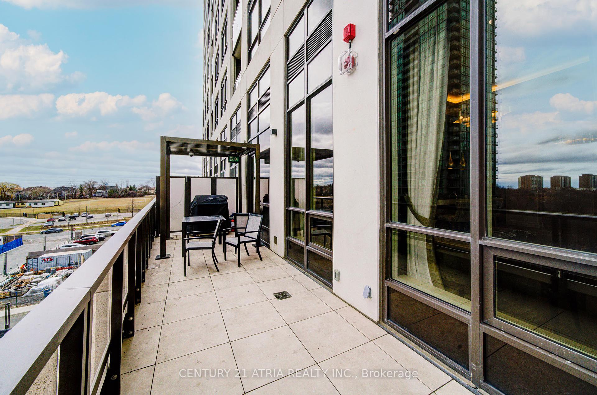 2 Bedrooms Condo at 36 Elm,  Mississauga For sale