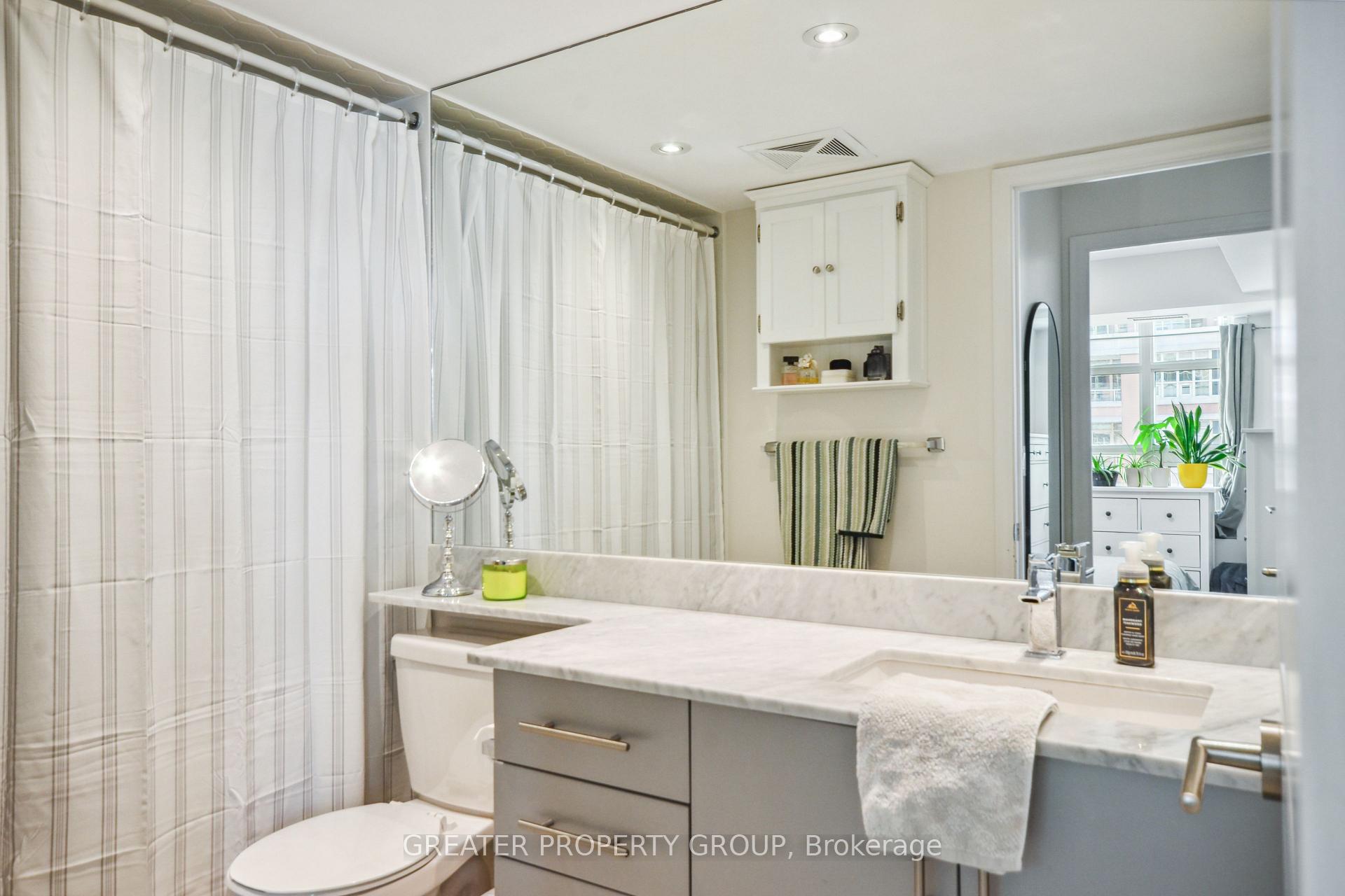 2 Bedrooms Condo at 75 East Liberty,  Toronto For sale