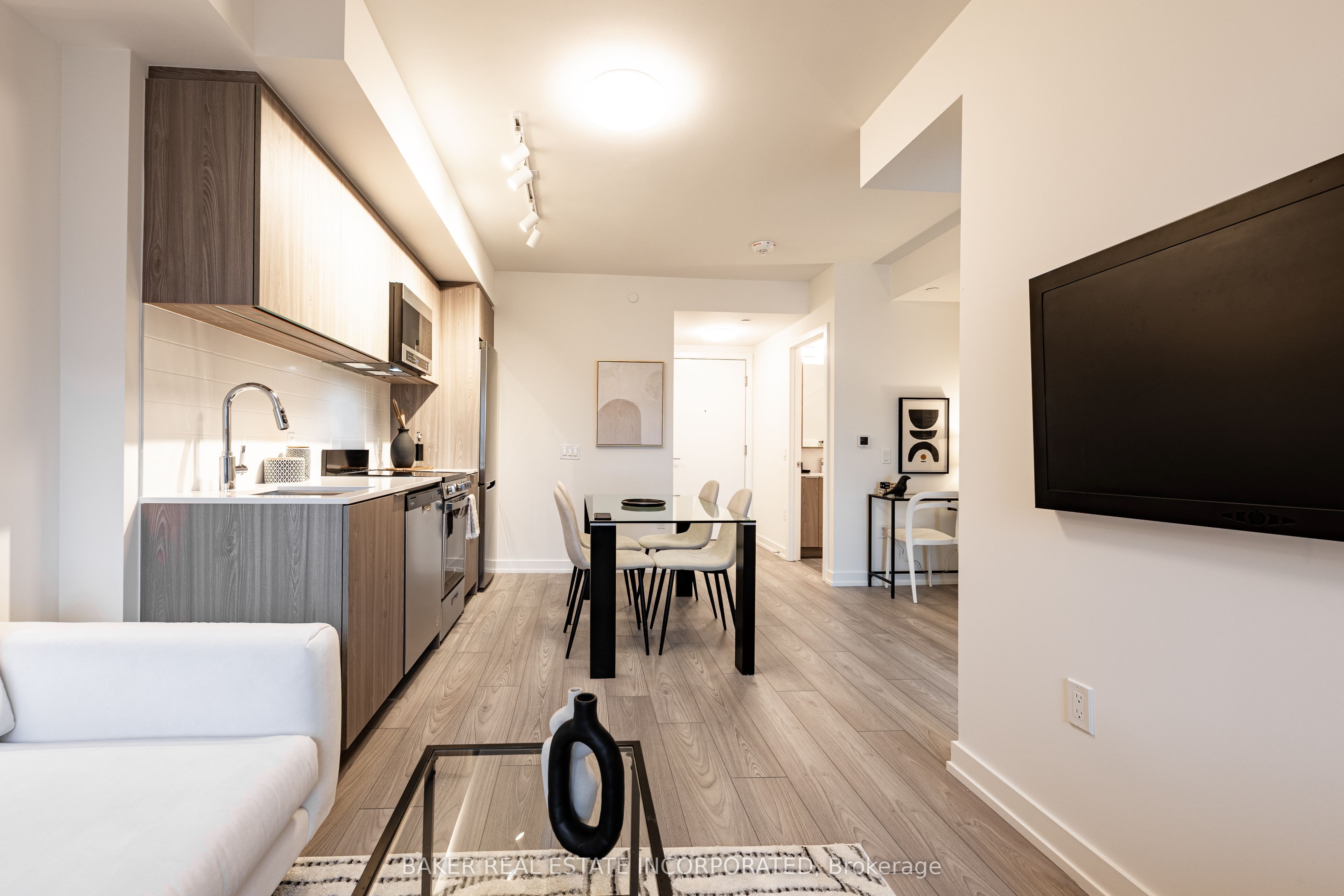 223 Redpath Avenue, #1807