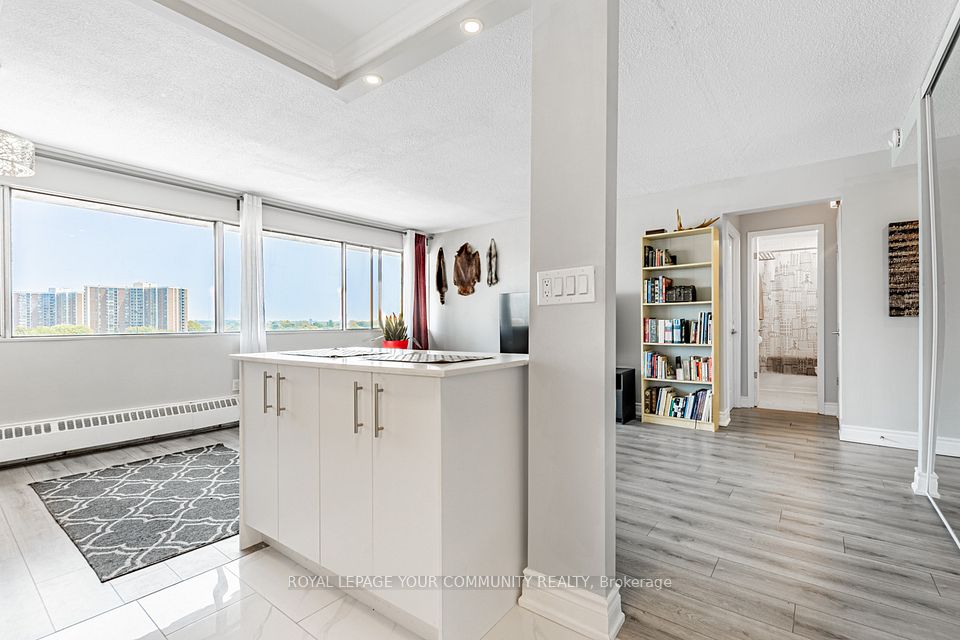 10 Sunny Glenway