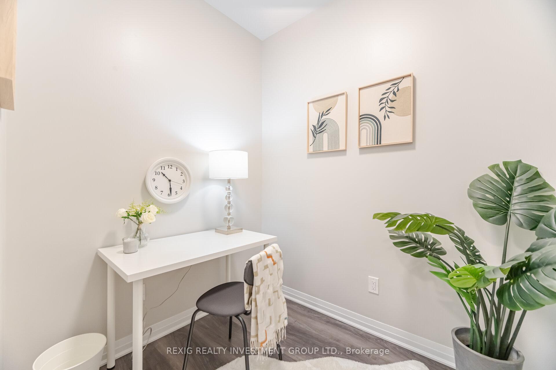 2 Bedrooms Condo at 95 DUNDAS, Oakville For sale
