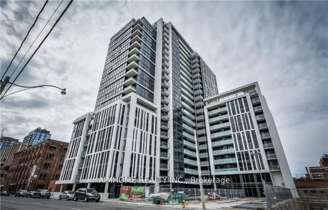 400 Adelaide
