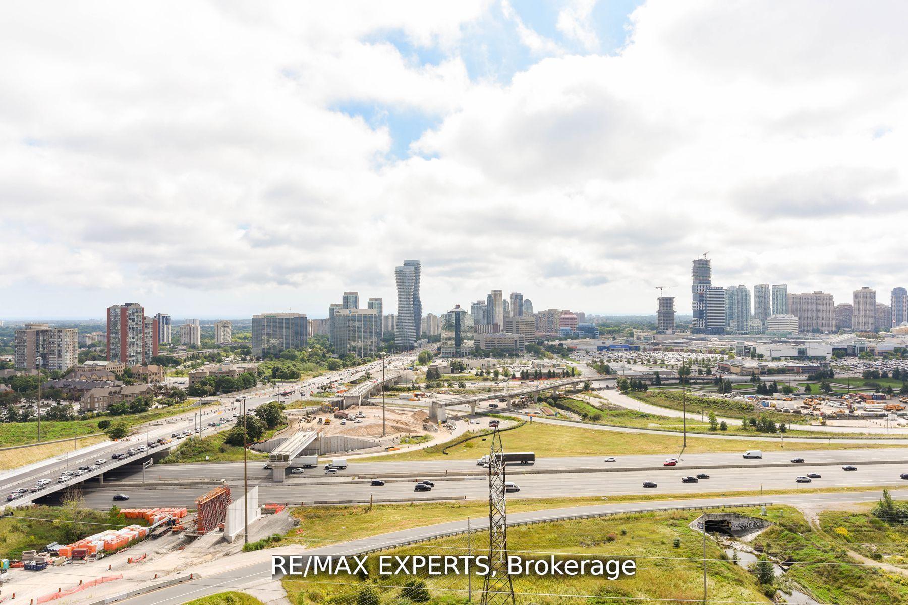 3 Bedrooms Condo at 4460 Tucana, Mississauga For sale
