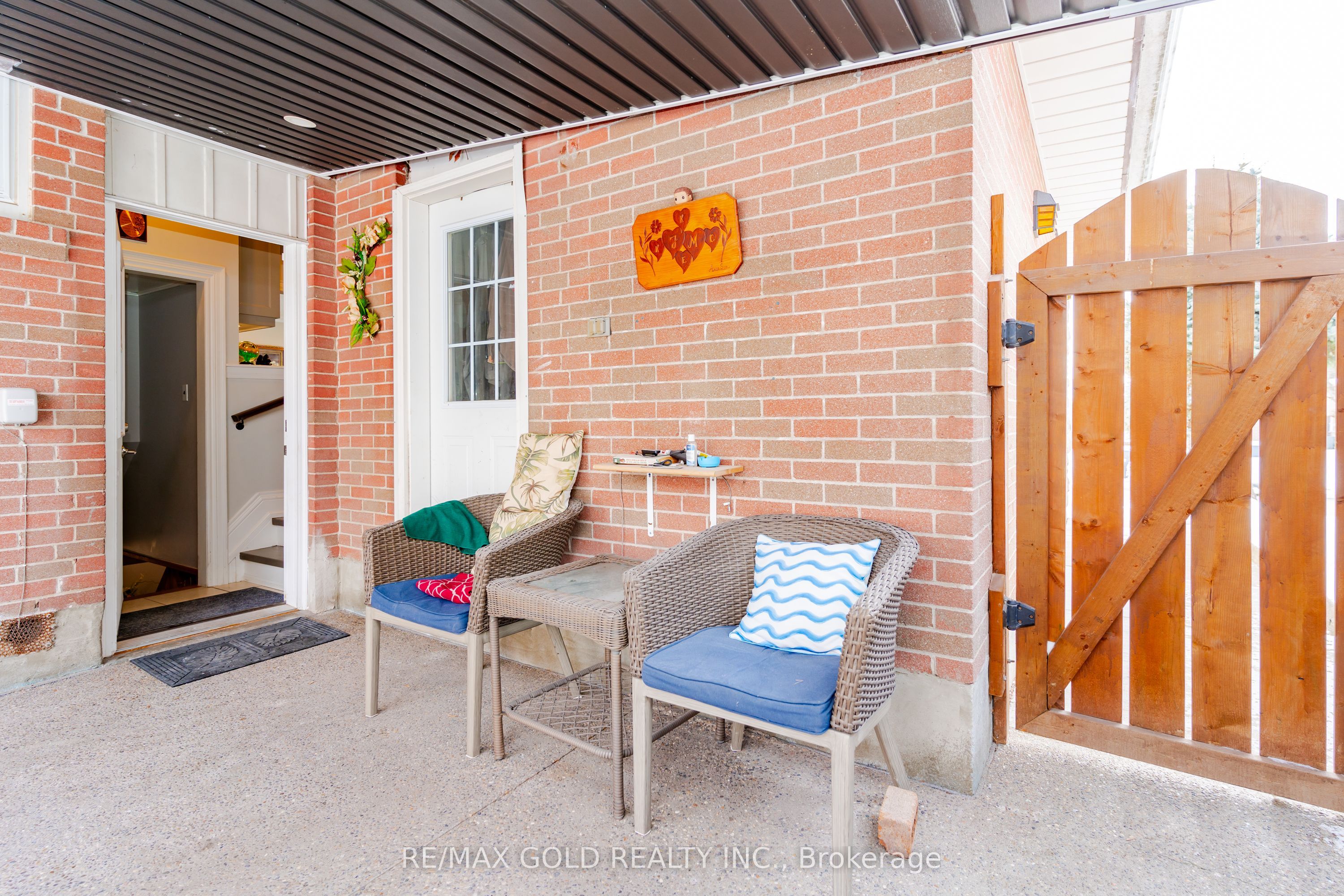 15 Castlemore Drive