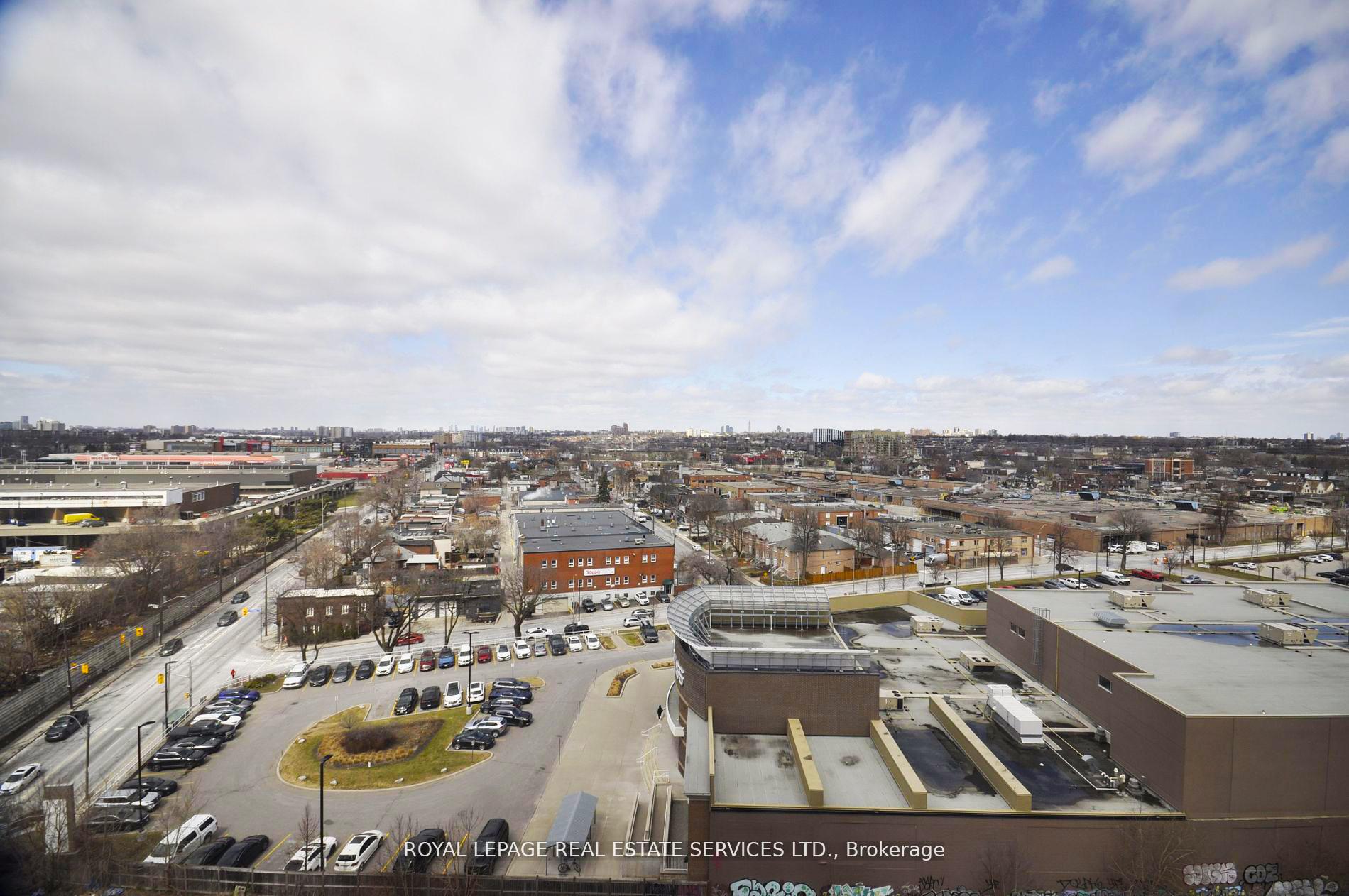 1 Bedroom Condo at 60 Heintzman,  Toronto For sale