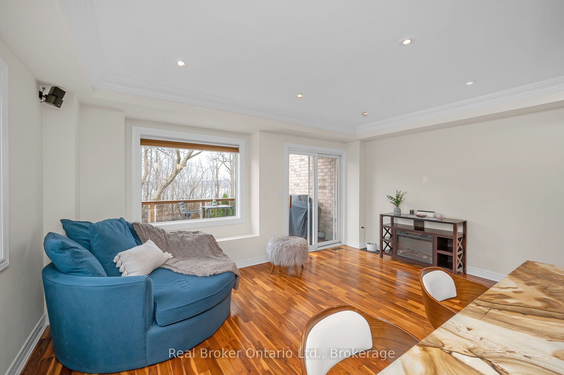 710 Spring Gardens Road, #98