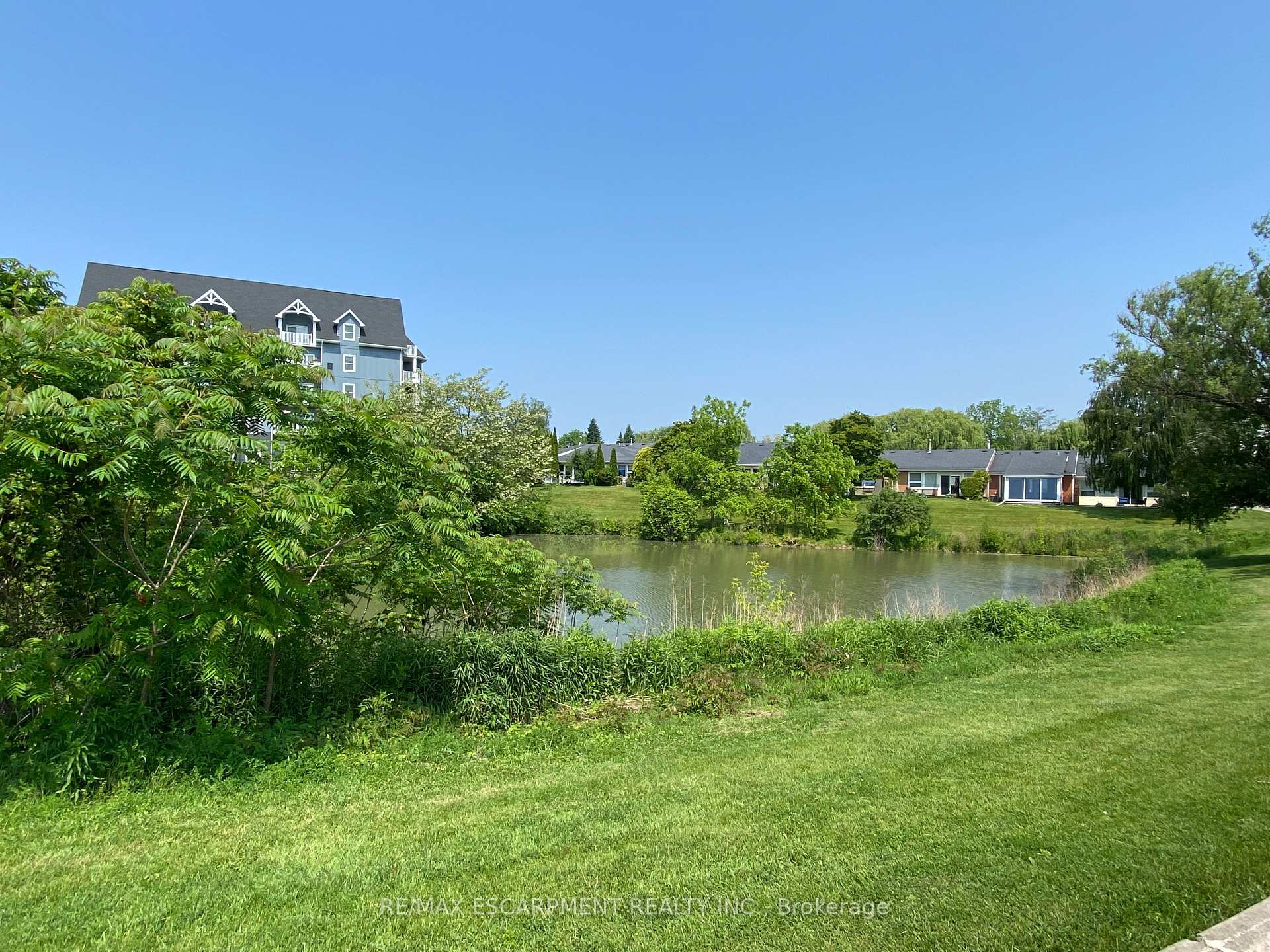 2 Bedrooms Condo at 11A Father Biro, Hamilton For sale