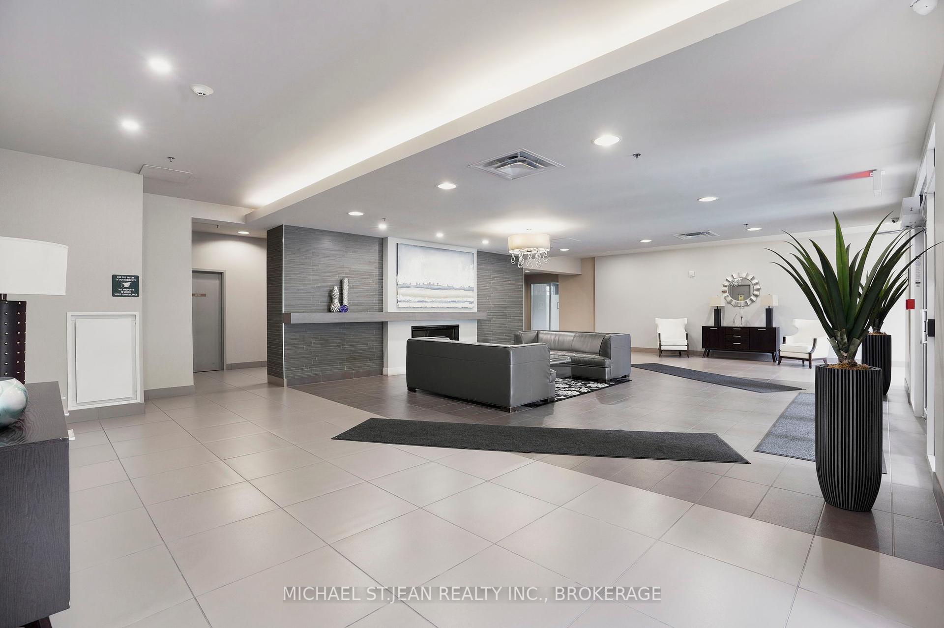 1 Bedroom Condo at 90 Charlton, Hamilton For sale