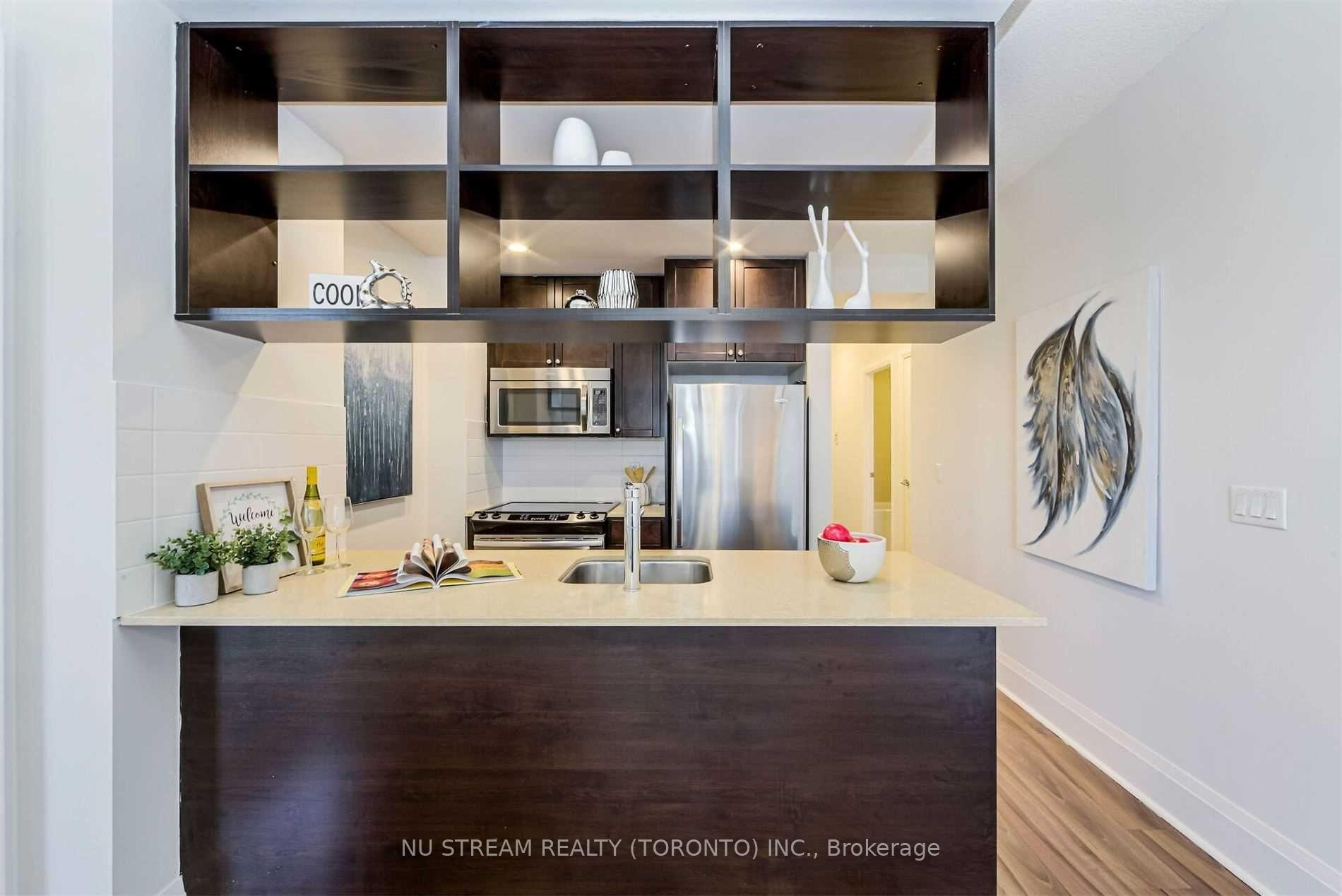 2 Bedrooms Condo at 100 Harrison Garden,  Toronto For sale