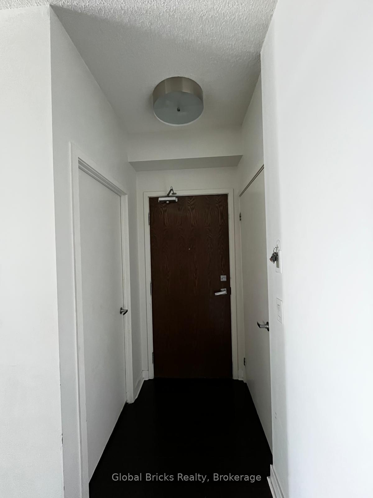 1 Bedroom Condo at 360 Square One,  Mississauga For sale