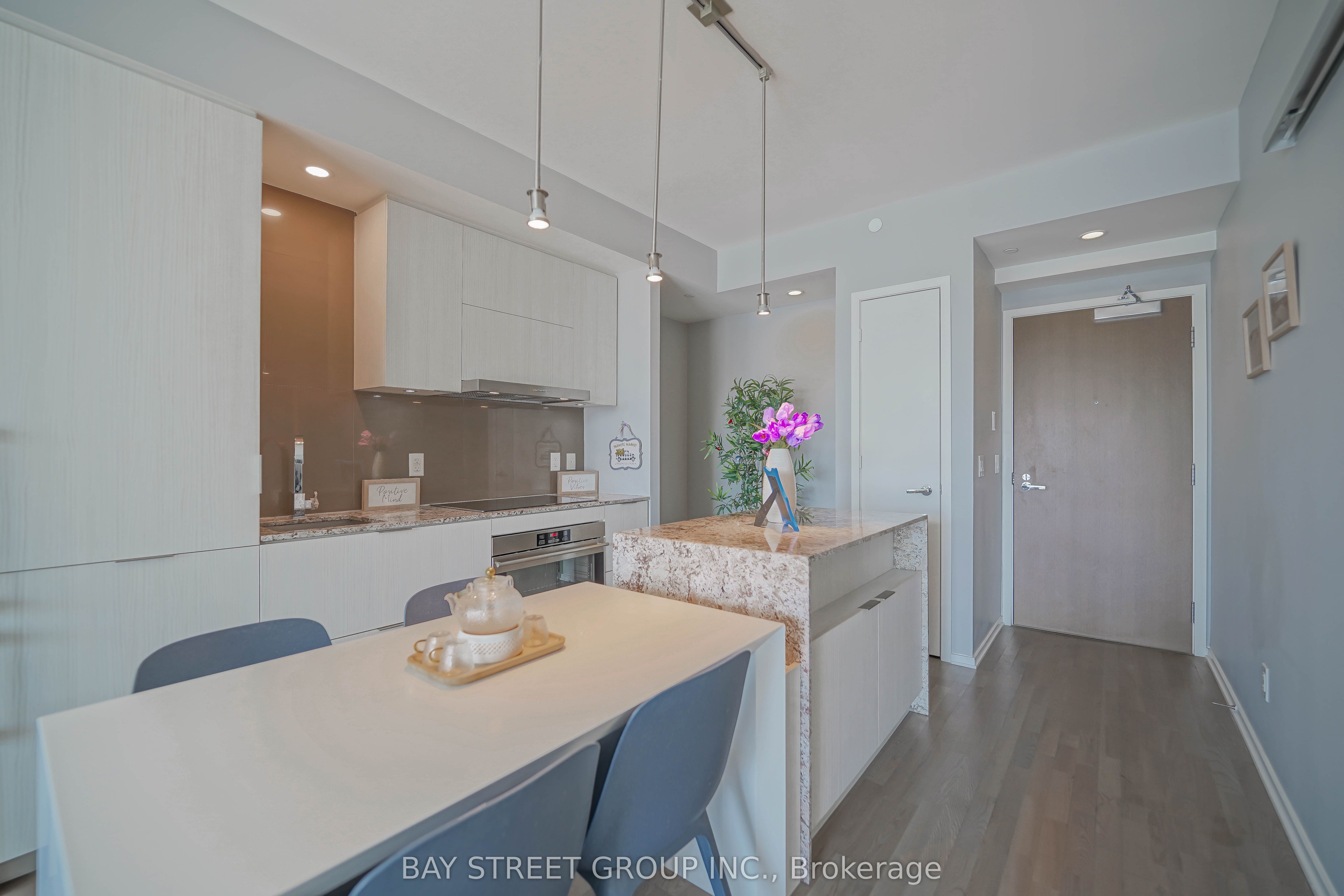 #1605 - 1 Bloor Street, Toronto, ON M4W 0A8