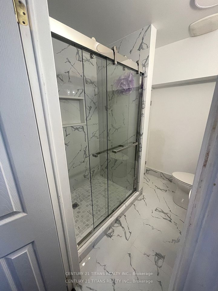 https://trreb-image.ampre.ca/Uy3K1semiw-JSUexUrIp9JP0Oe3tglagwQfycCeg3LA/rs:fit:960:960/wm:.5:so:0:50:.4/wmsh:10/wmt:PHNwYW4gZm9yZWdyb3VuZD0nd2hpdGUnIGZvbnQ9JzY4Jz5DRU5UVVJZIDIxIFRJVEFOUyBSRUFMVFkgSU5DLiwgQnJva2VyYWdlPC9zcGFuPg/L3RycmViL2xpc3RpbmdzLzQwLzkyLzQ3Lzk4L3AvZGY4YWMzOWQtZWJiNy00NTI2LWFiODgtNzIzZjg1NjkxYjU3LmpwZw.jpg