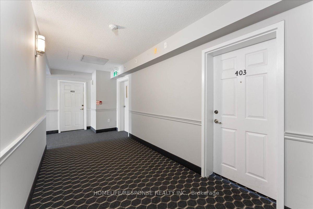 2 Bedrooms Condo at 1820 Walker’s, Burlington For sale