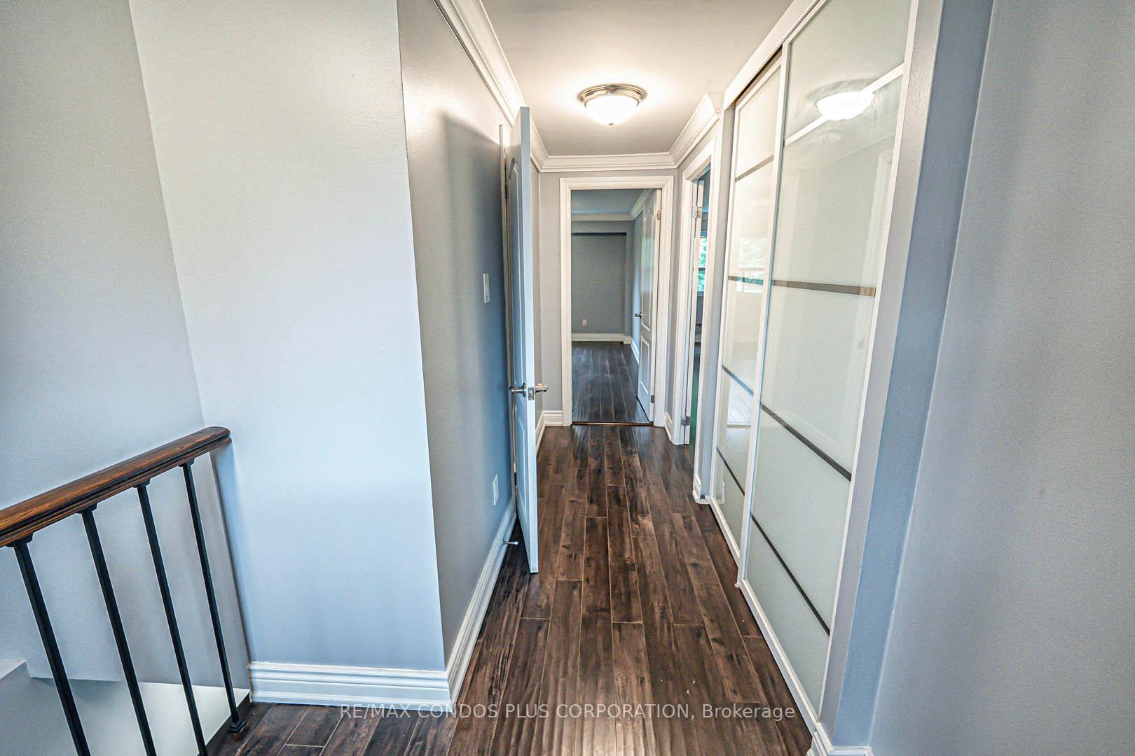 3 Bedrooms Condo at 525 Meadows, Mississauga For sale