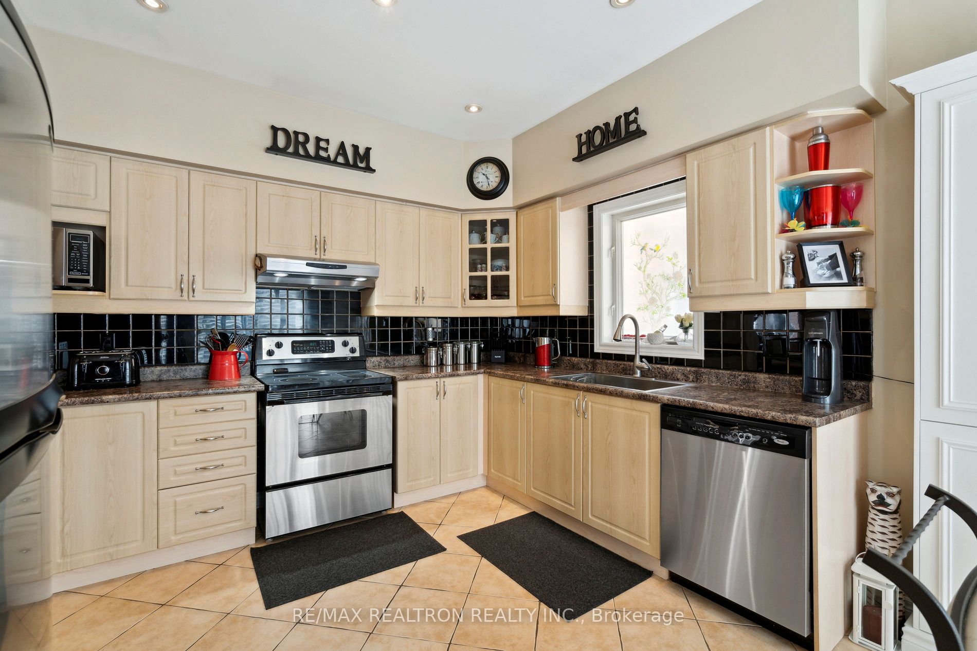 545 Pleasant Ridge Avenue