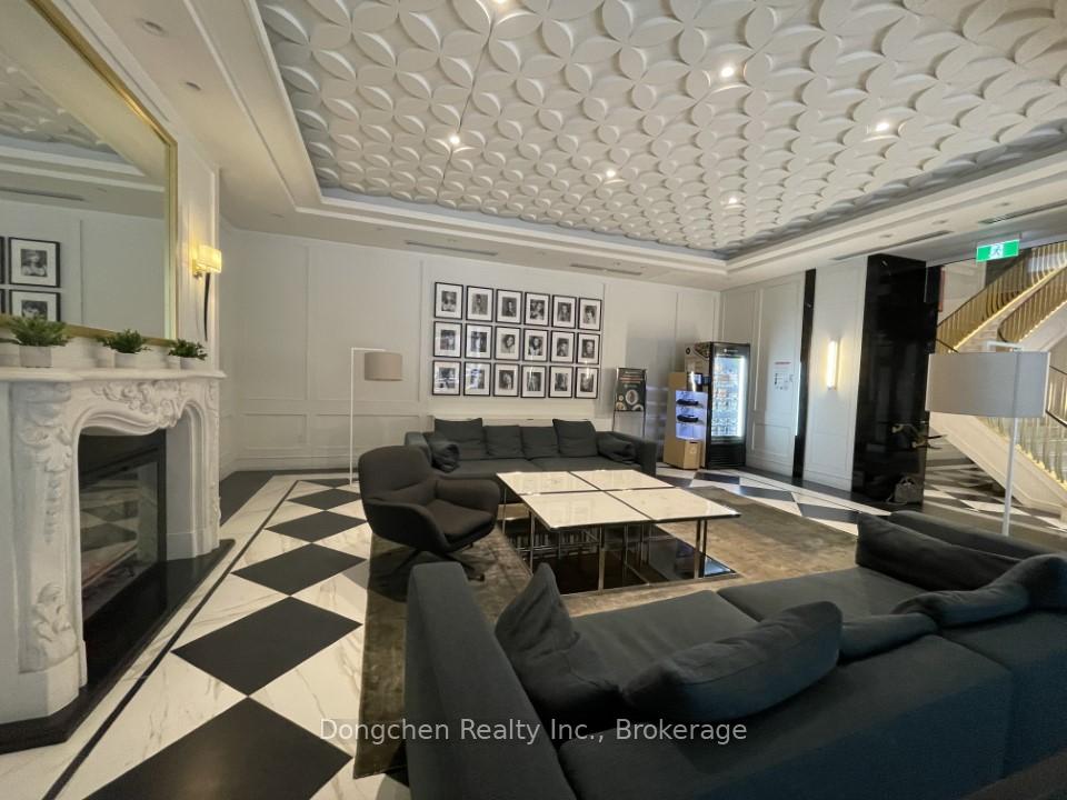 2 Bedrooms Condo at 955 Bay,  Toronto For sale