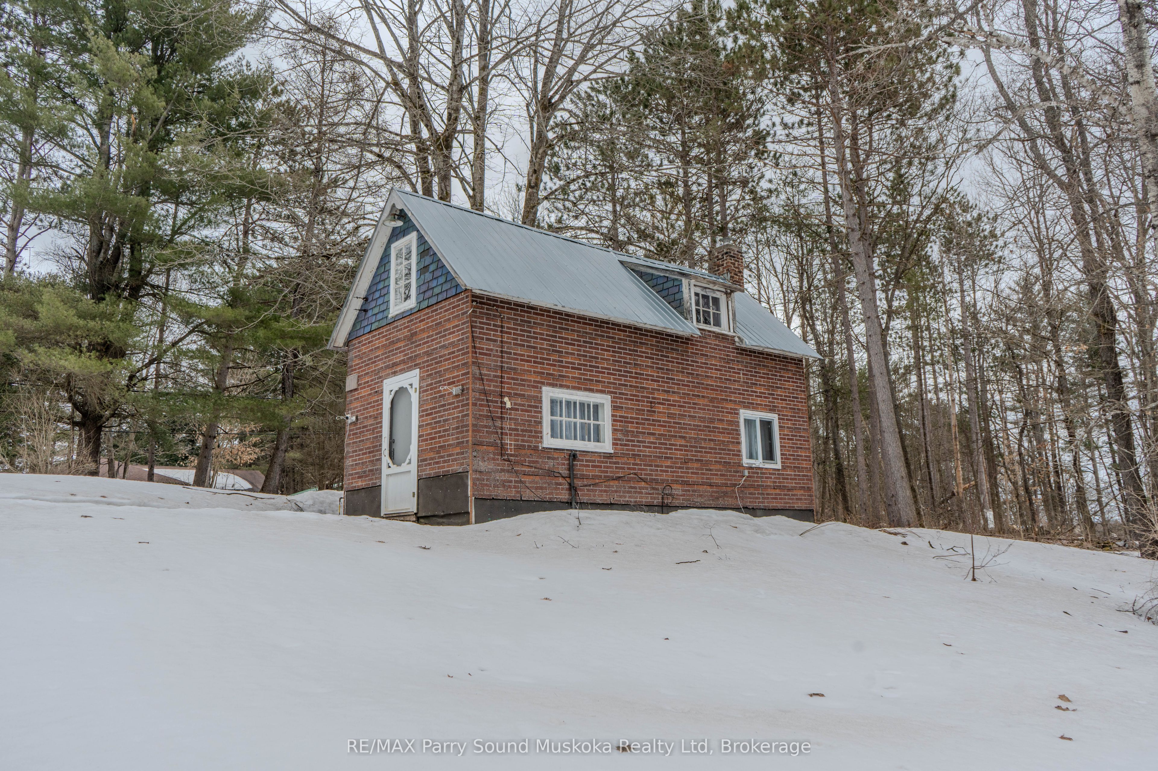 21 Rankin Lake Road, Seguin, ON P2A 0B2