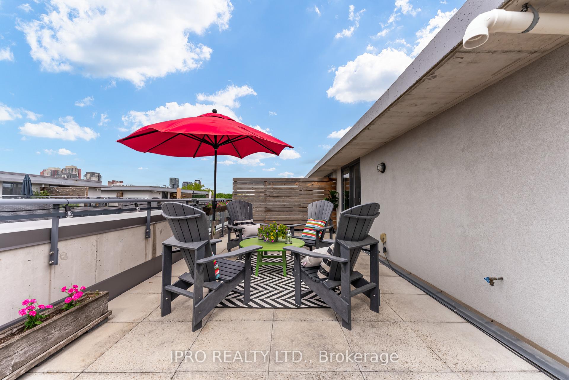 5 Bedrooms Condo at 15 Sousa Mendes, Toronto For sale