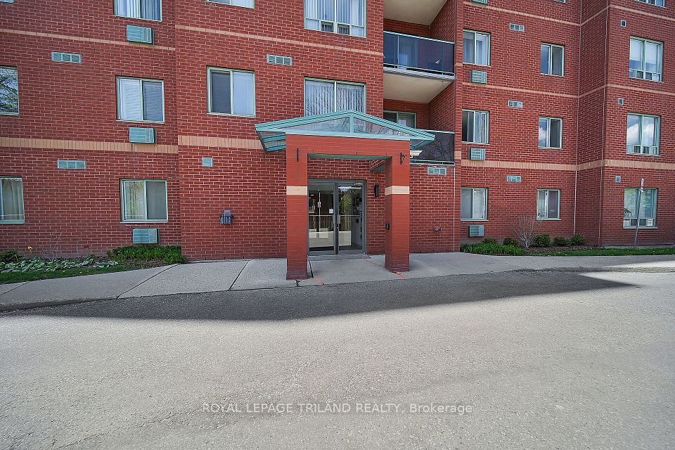 #902 - 76 BASE LINE Road, London South, ON N6J 4X6