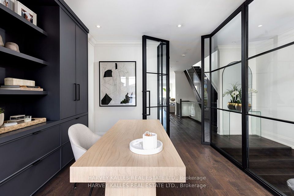 72B Renfield Street W