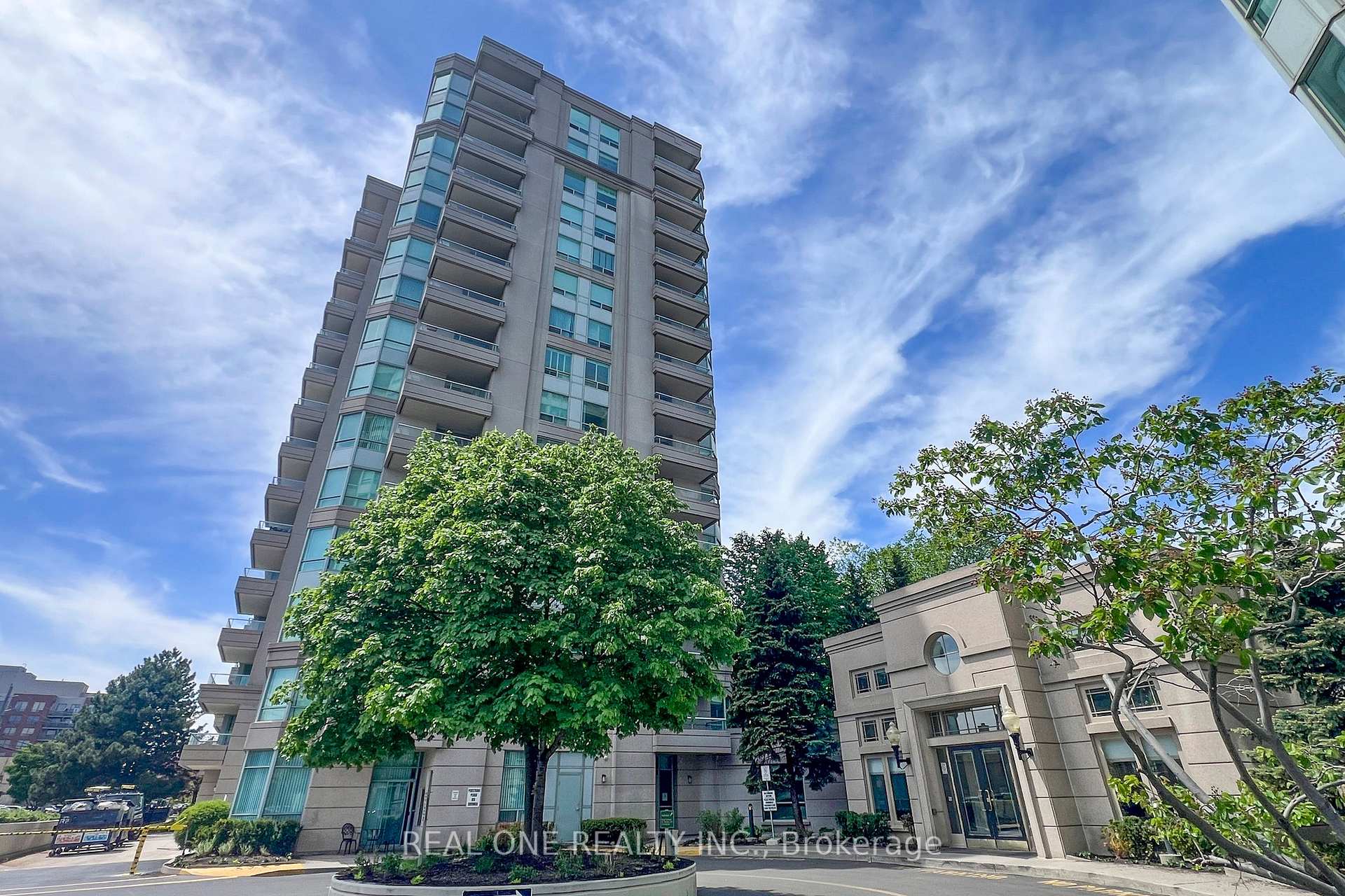 2 Bedrooms Condo at 8 Covington, Toronto For sale