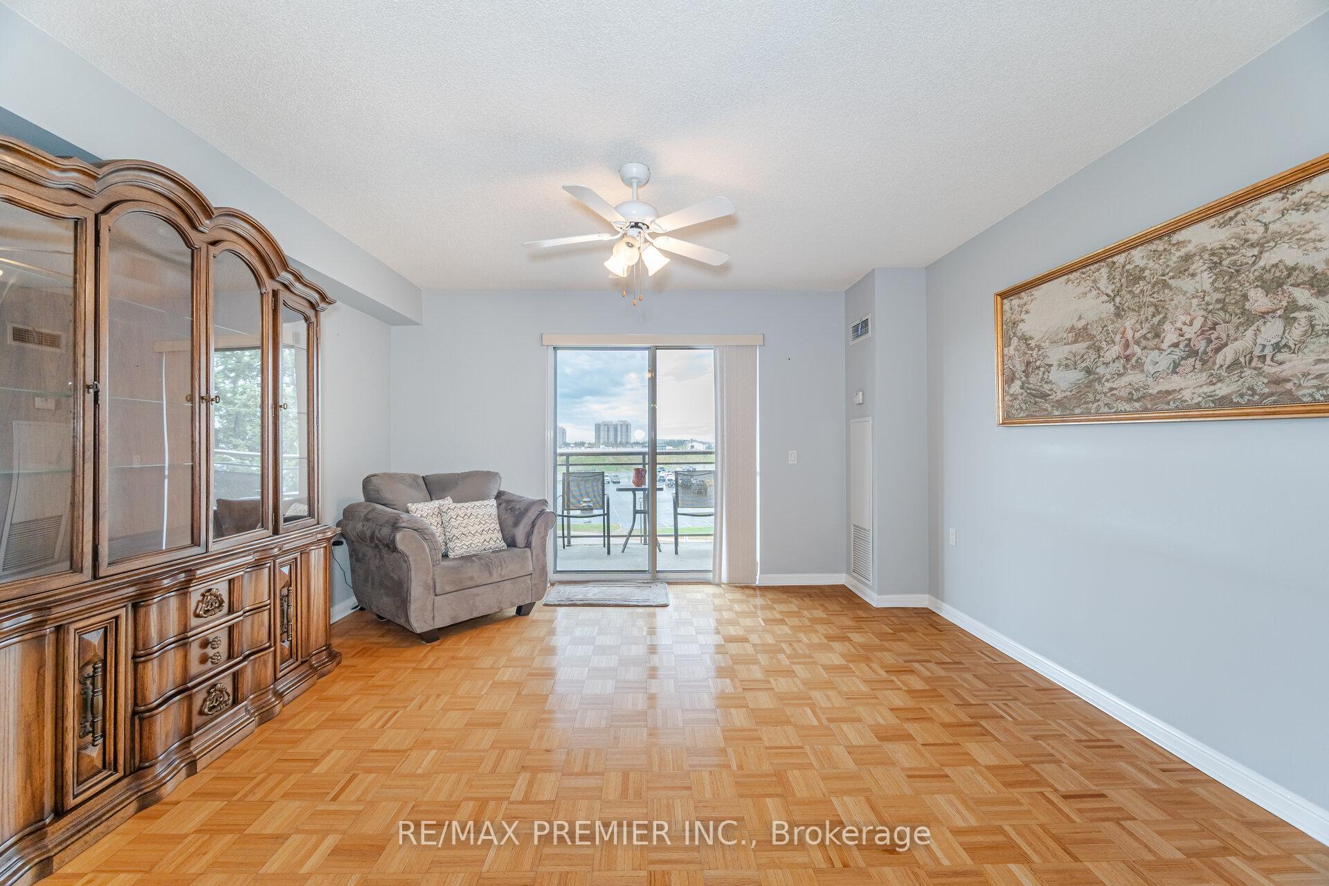 1 Bedroom Condo at 2502 Rutherford,  Vaughan For sale