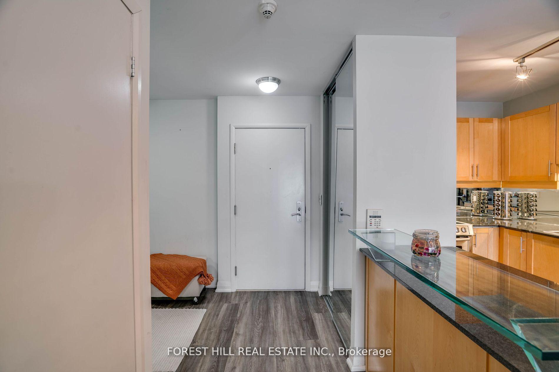 2 Bedrooms Condo at 220 Victoria, Toronto For sale