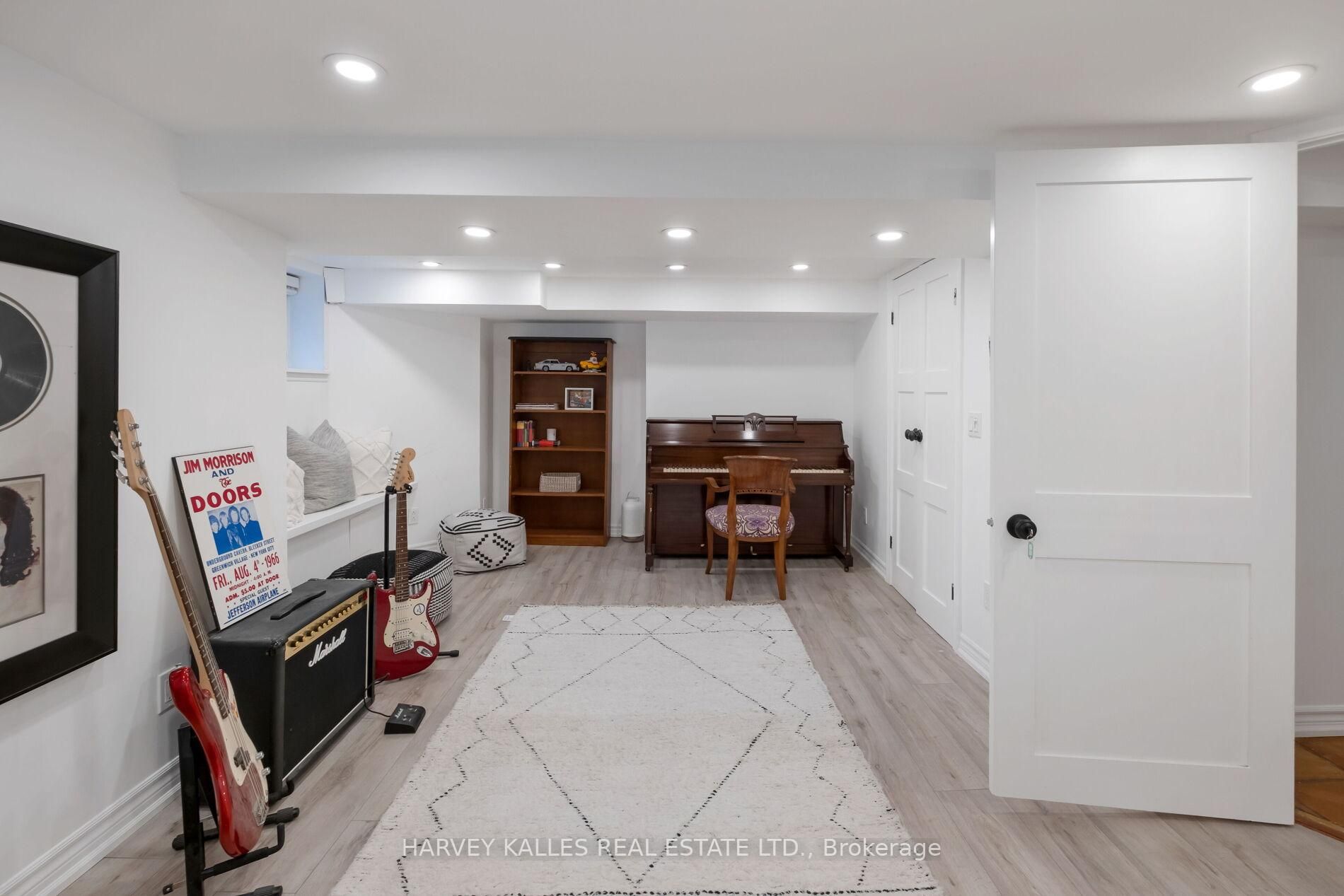296 Glen Road