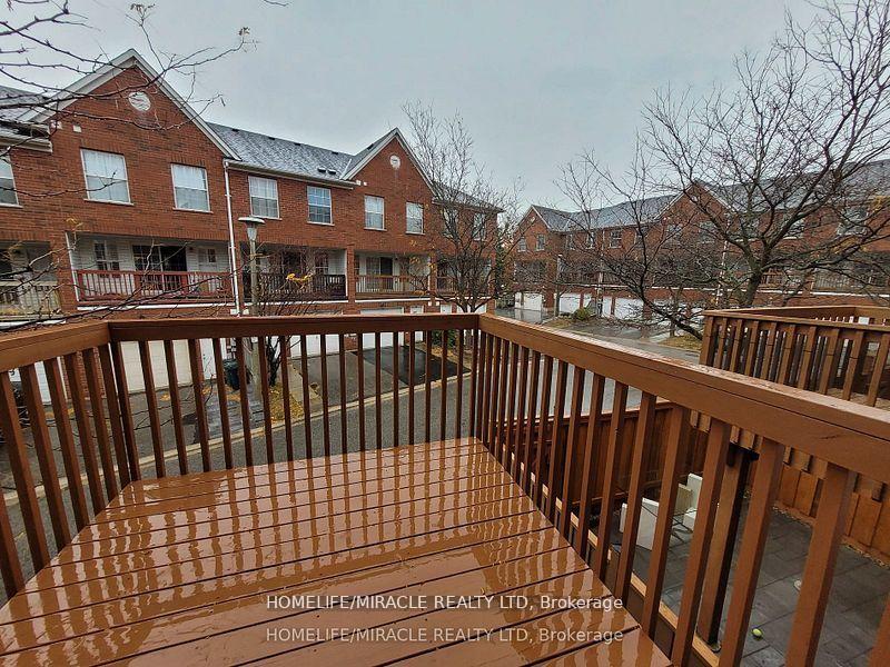 4 Bedrooms Condo at 22 Exchequer, Toronto For sale