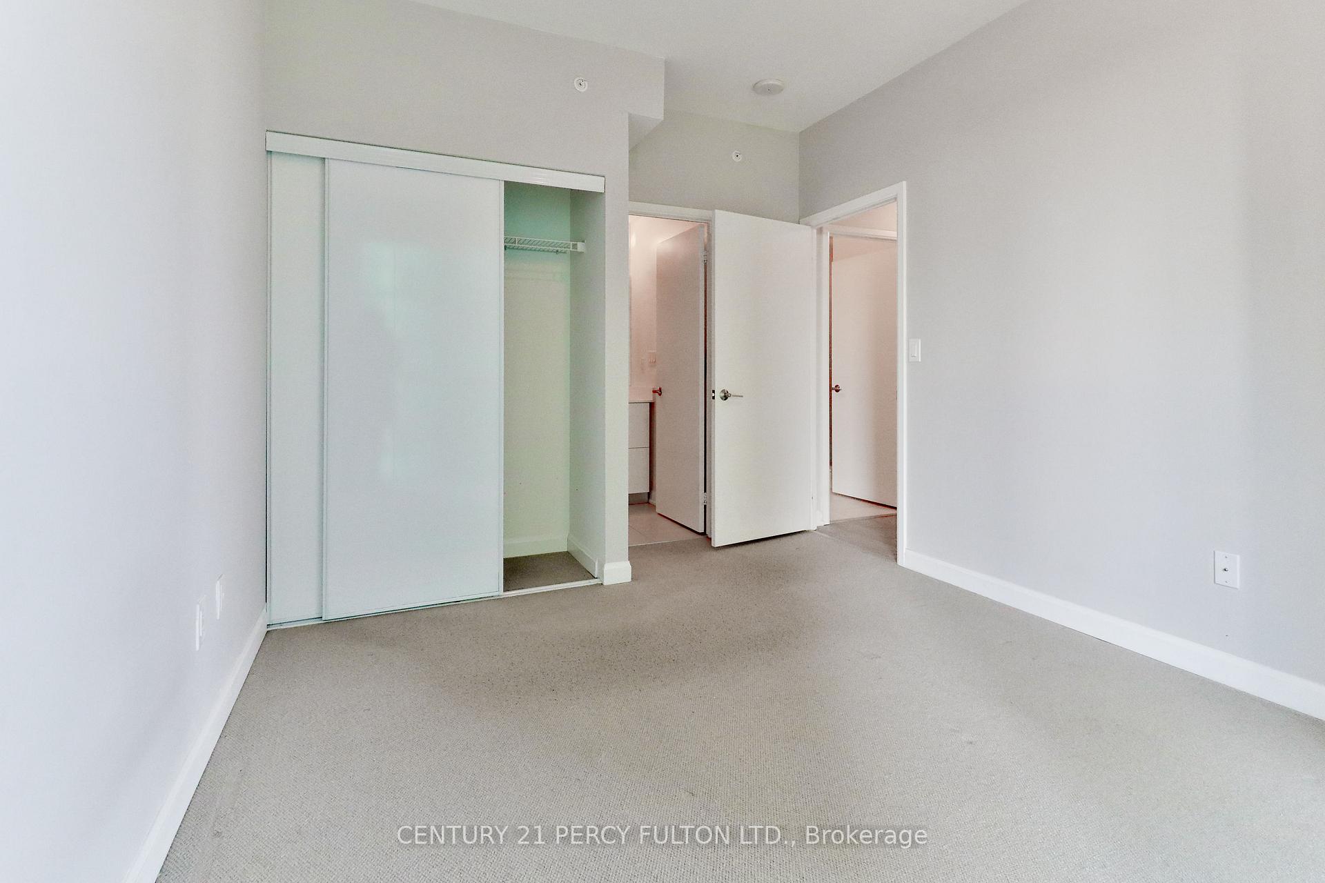 2 Bedrooms Condo at 9 Bogert, Toronto For sale