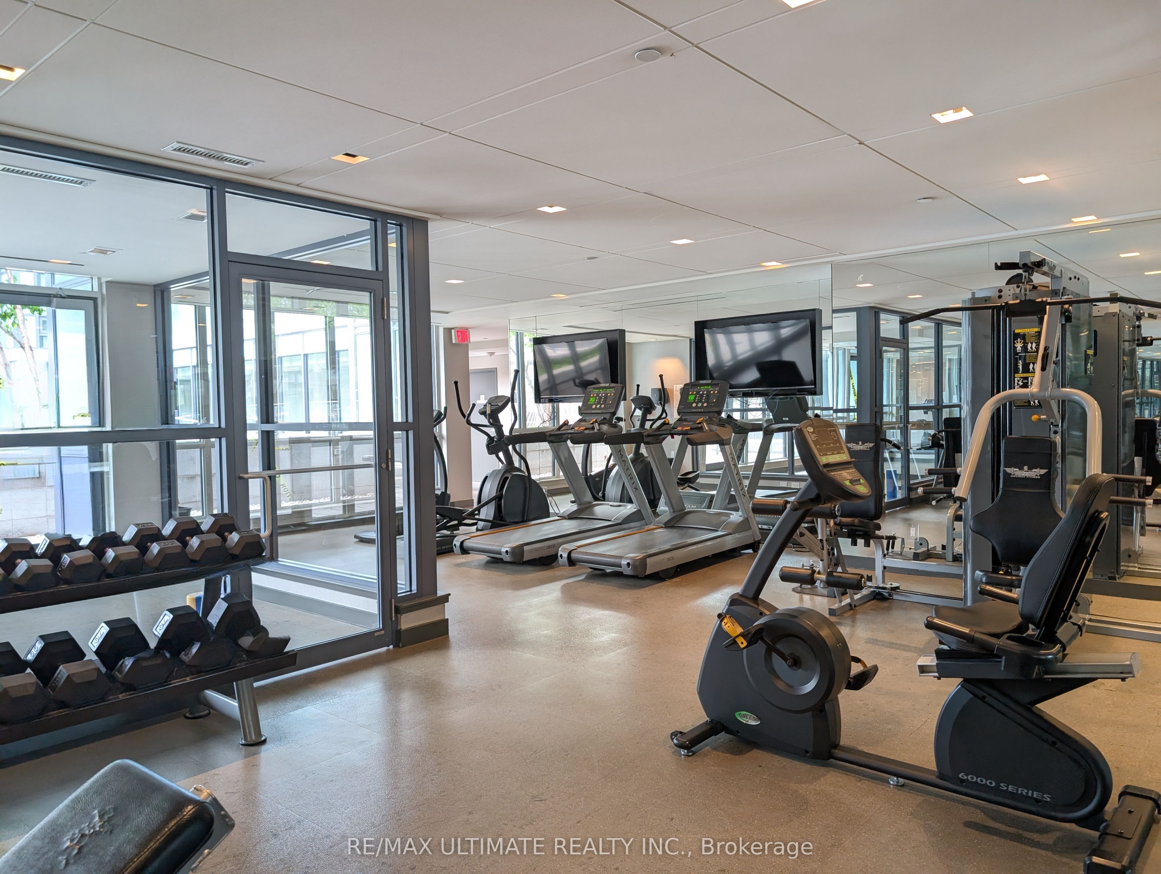 210 Simcoe Street, #611