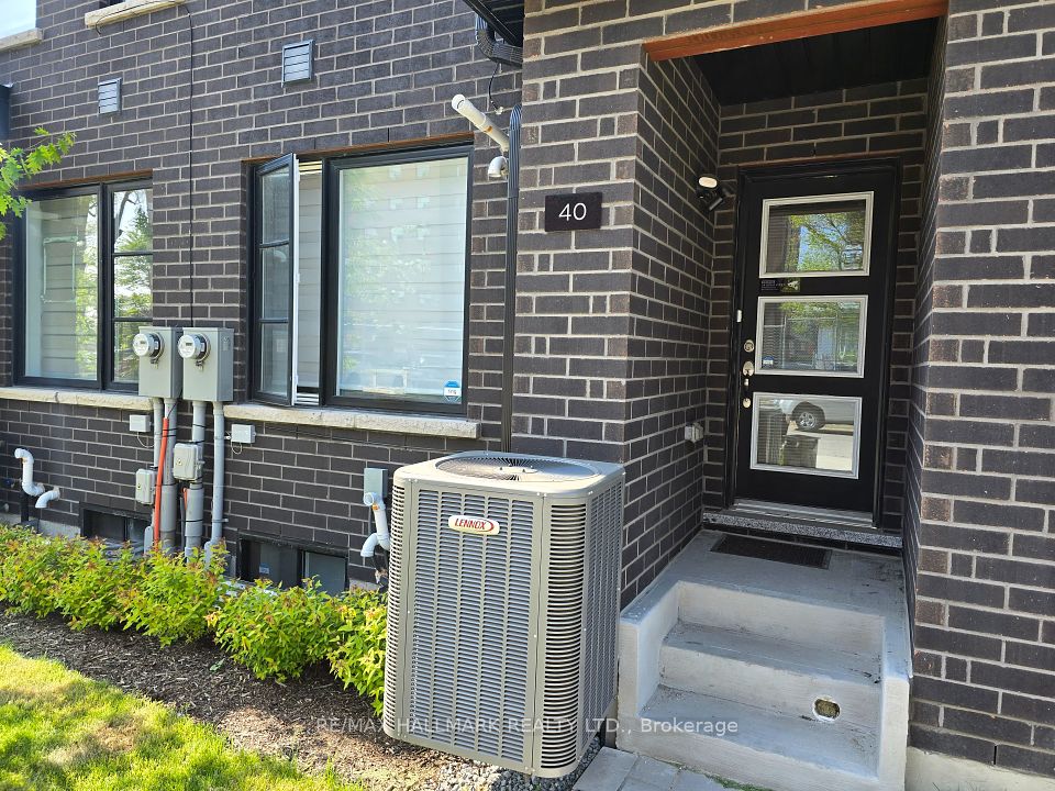 #1rst Floor - 40 Akil Thomas Gardens, Toronto, ON M1P 3C1