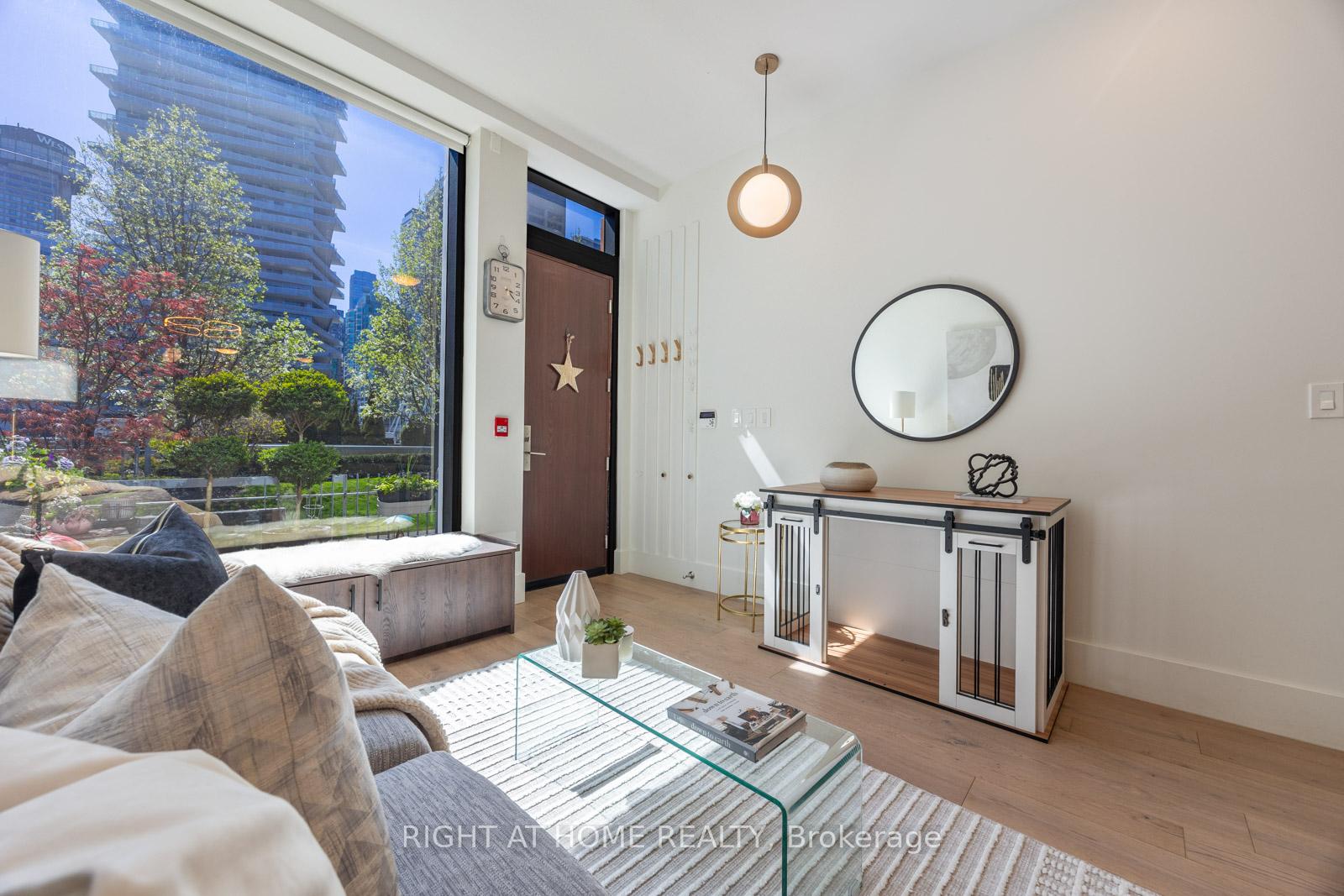 2 Bedrooms Condo at 39 Queens, Toronto For sale