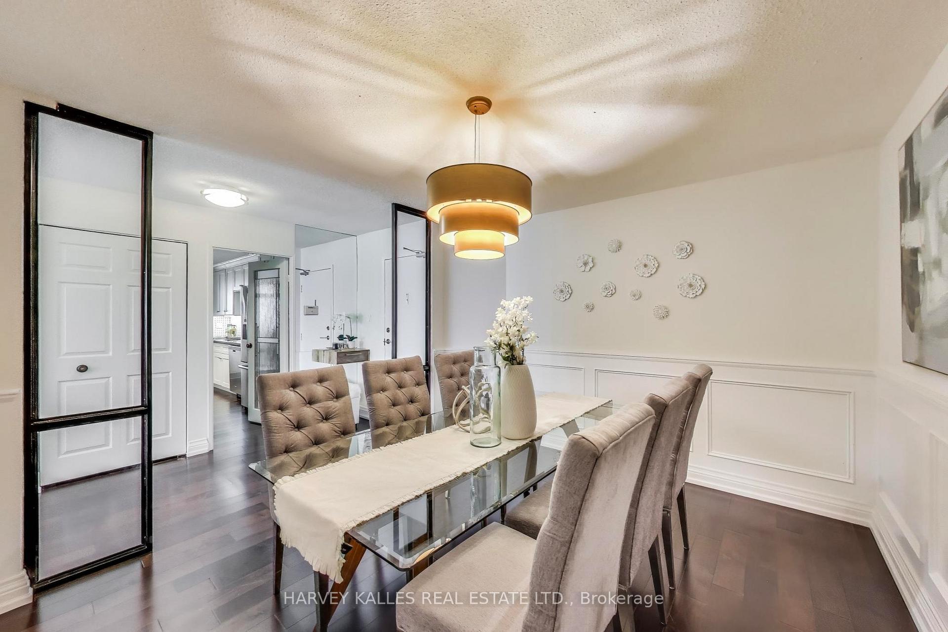 2 Bedrooms Condo at 55 Skymark, Toronto For sale