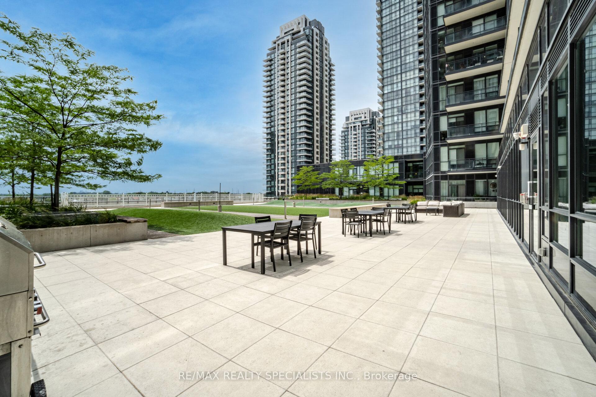 2 Bedrooms Condo at 510 Curran,  Mississauga For sale