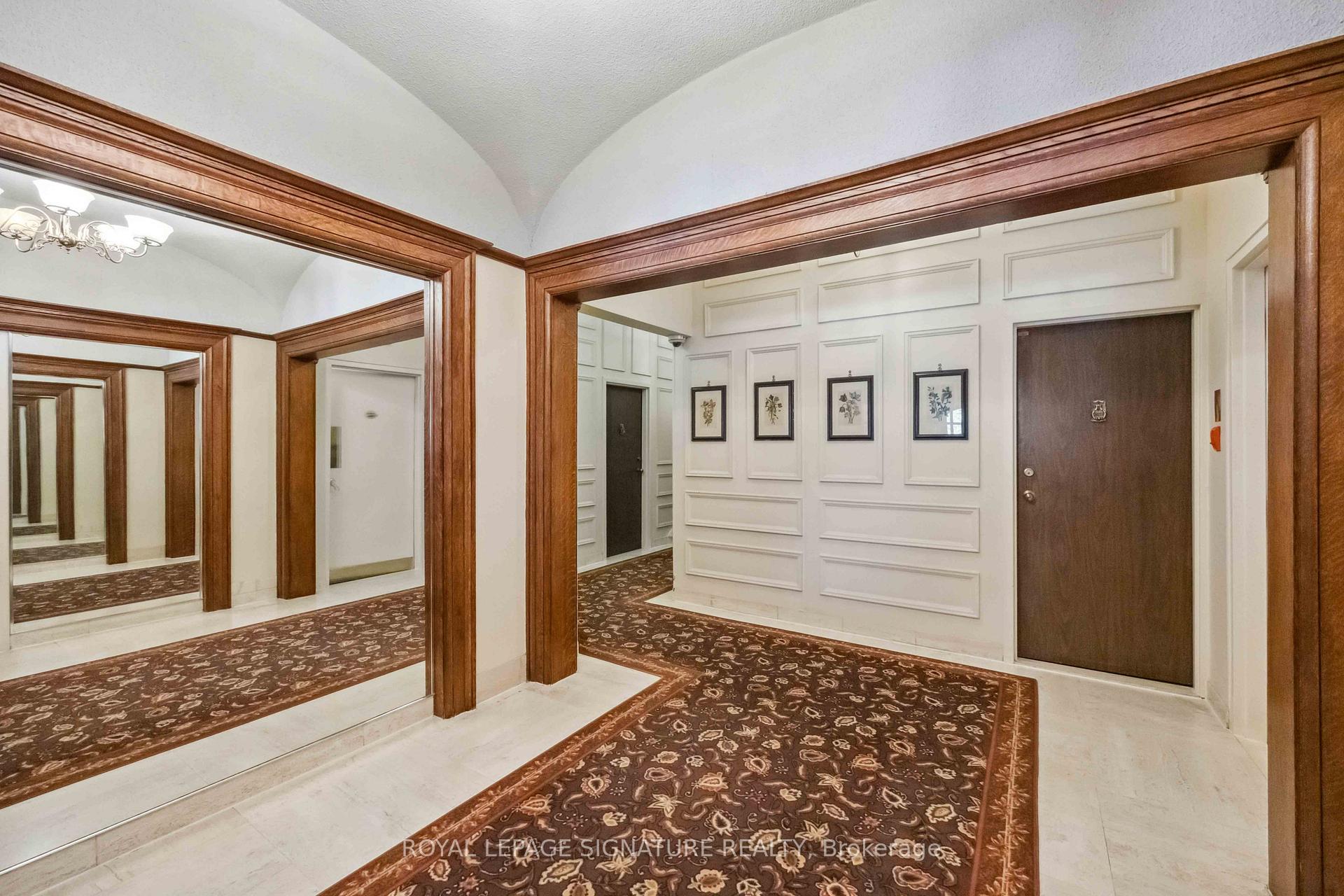 2 Bedrooms Condo at 212 St. George, Toronto For sale