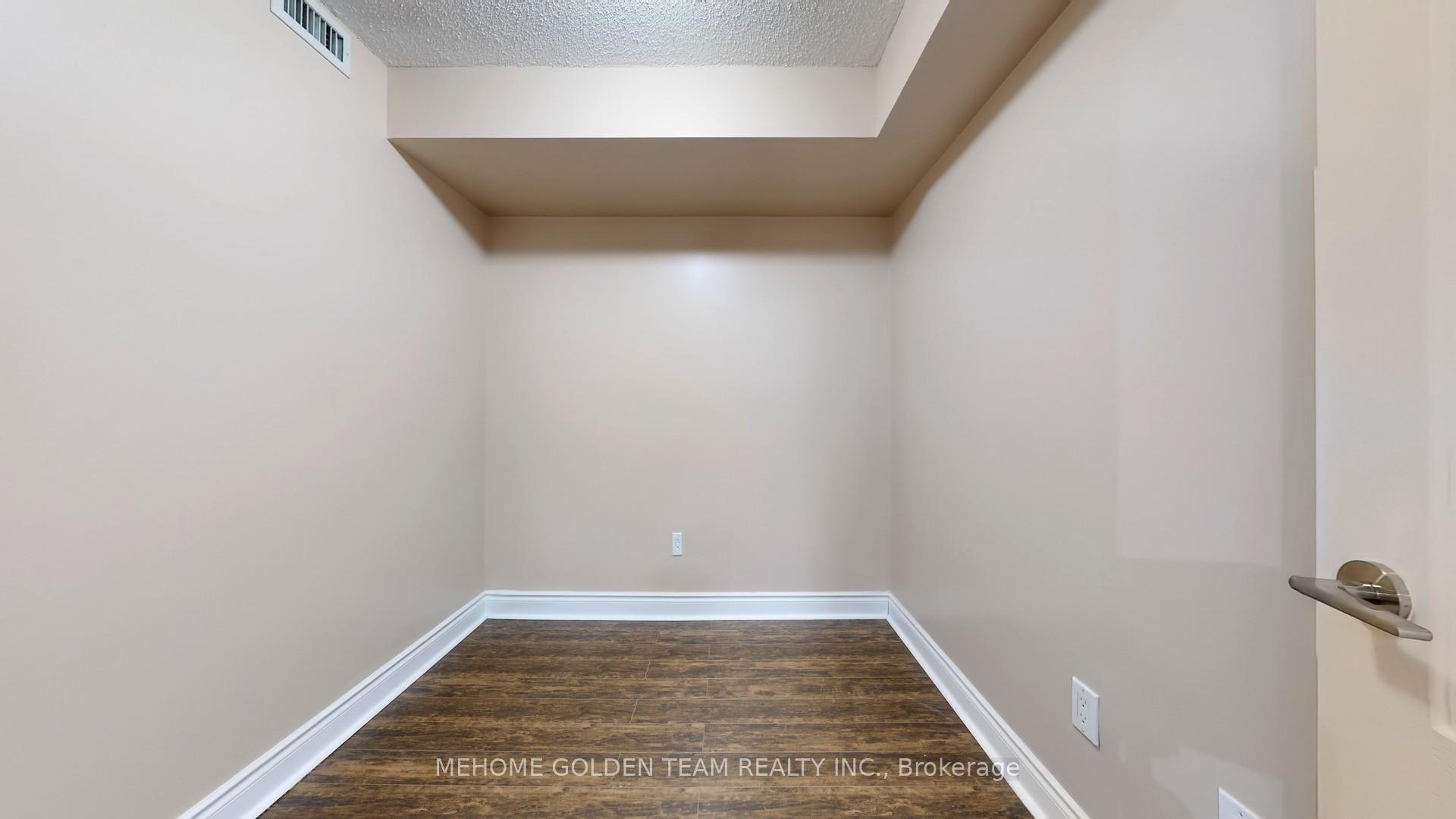 2 Bedrooms Condo at 50 Brian Harrison,  Toronto For sale