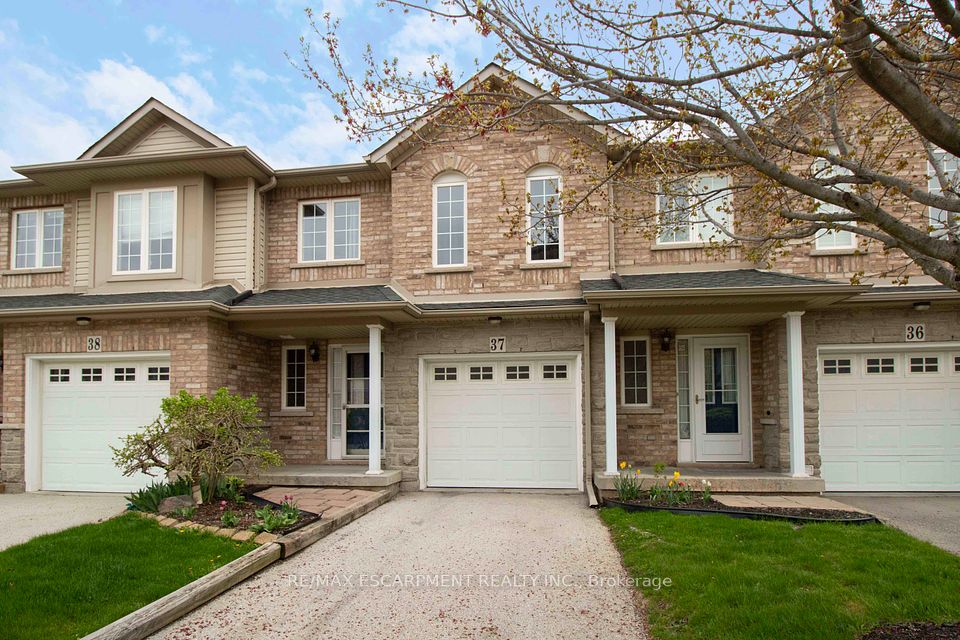 #37 - 7 Southside Place, Hamilton, ON L9C 7W6