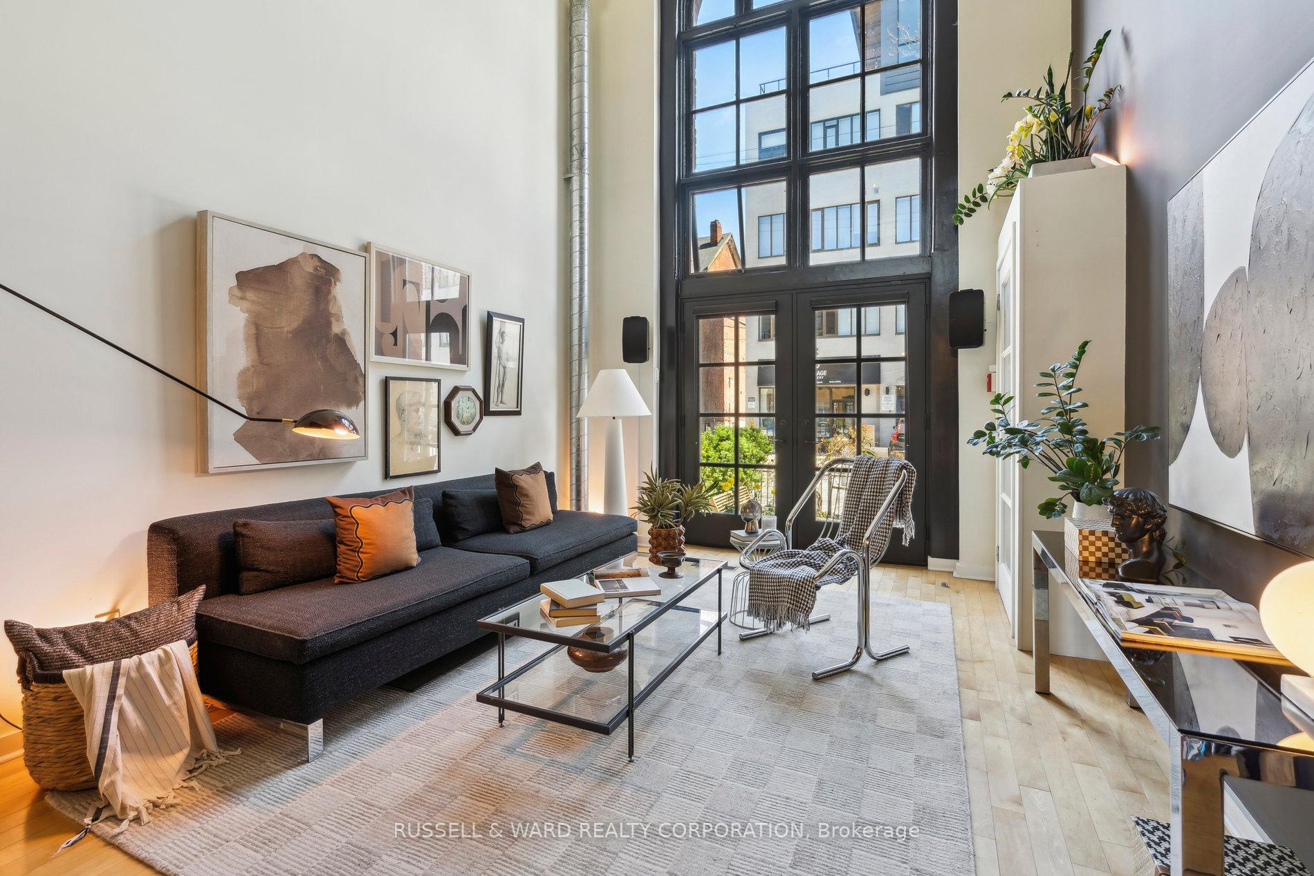 2 Bedrooms Condo at 394 Euclid,  Toronto For sale