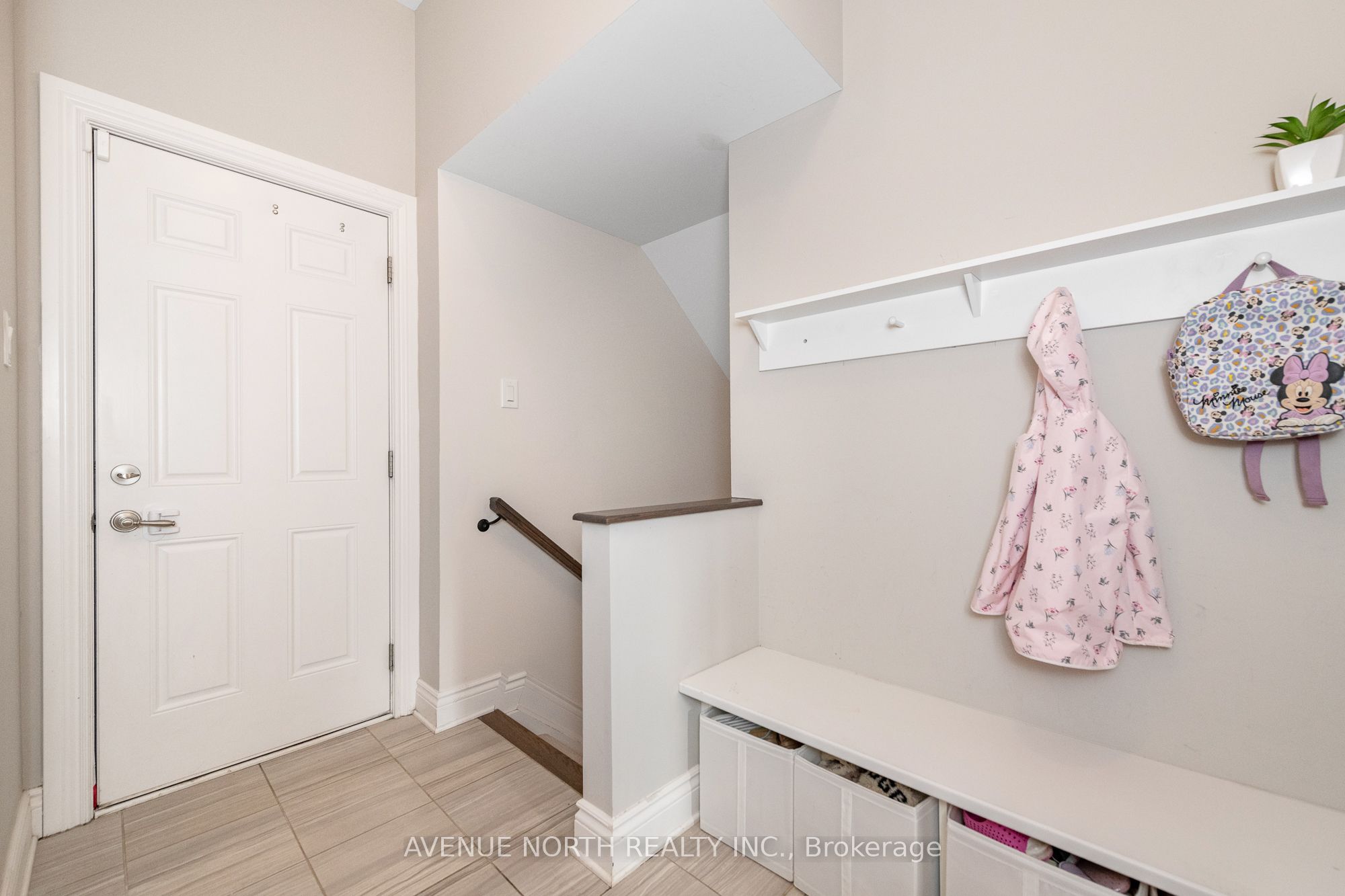 713 Carnelian Crescent, BlossomParkAirportandArea, ON K1X 0A9