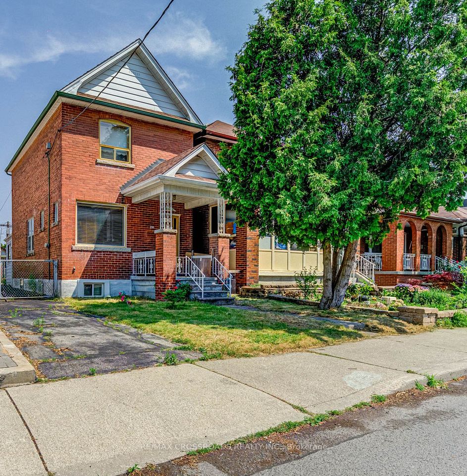 216 Livingstone