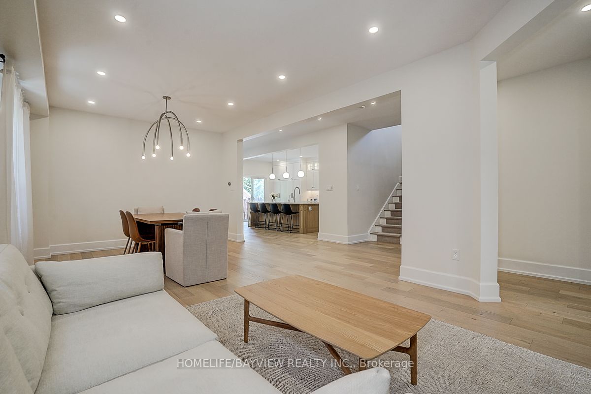 46 Canyon Hill Avenue